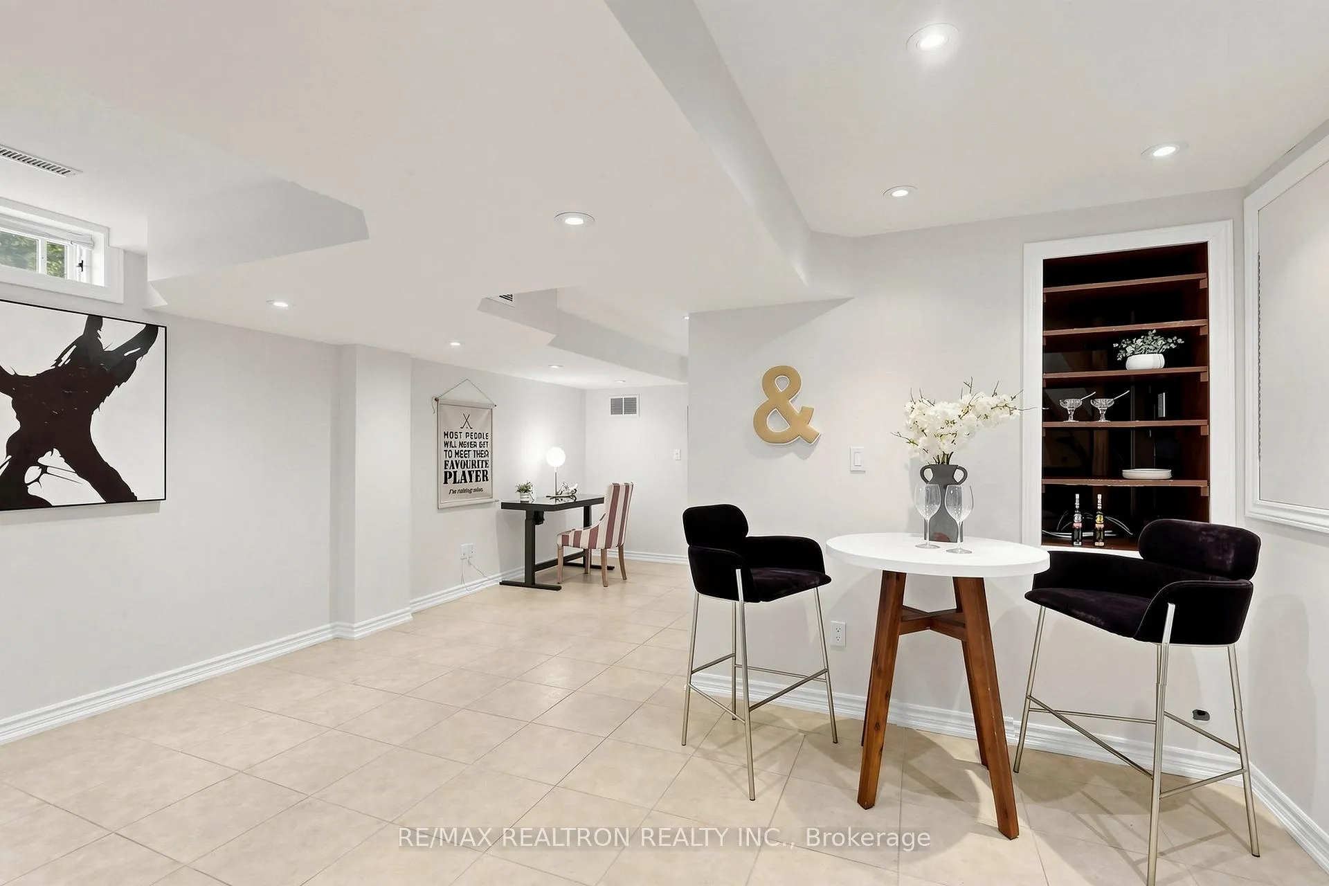 Photo 37 of 81 Robert Green Crescent, Vaughan, Patterson — HOMEH