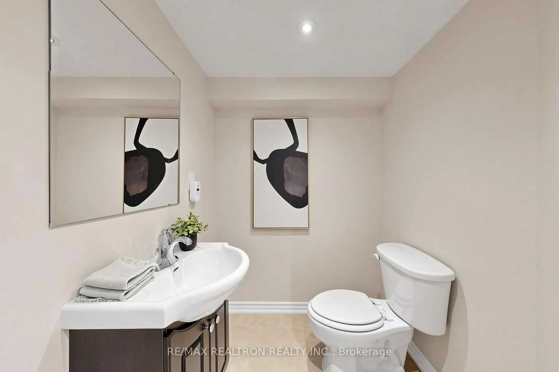 Photo 39 of 81 Robert Green Crescent, Vaughan, Patterson — HOMEH