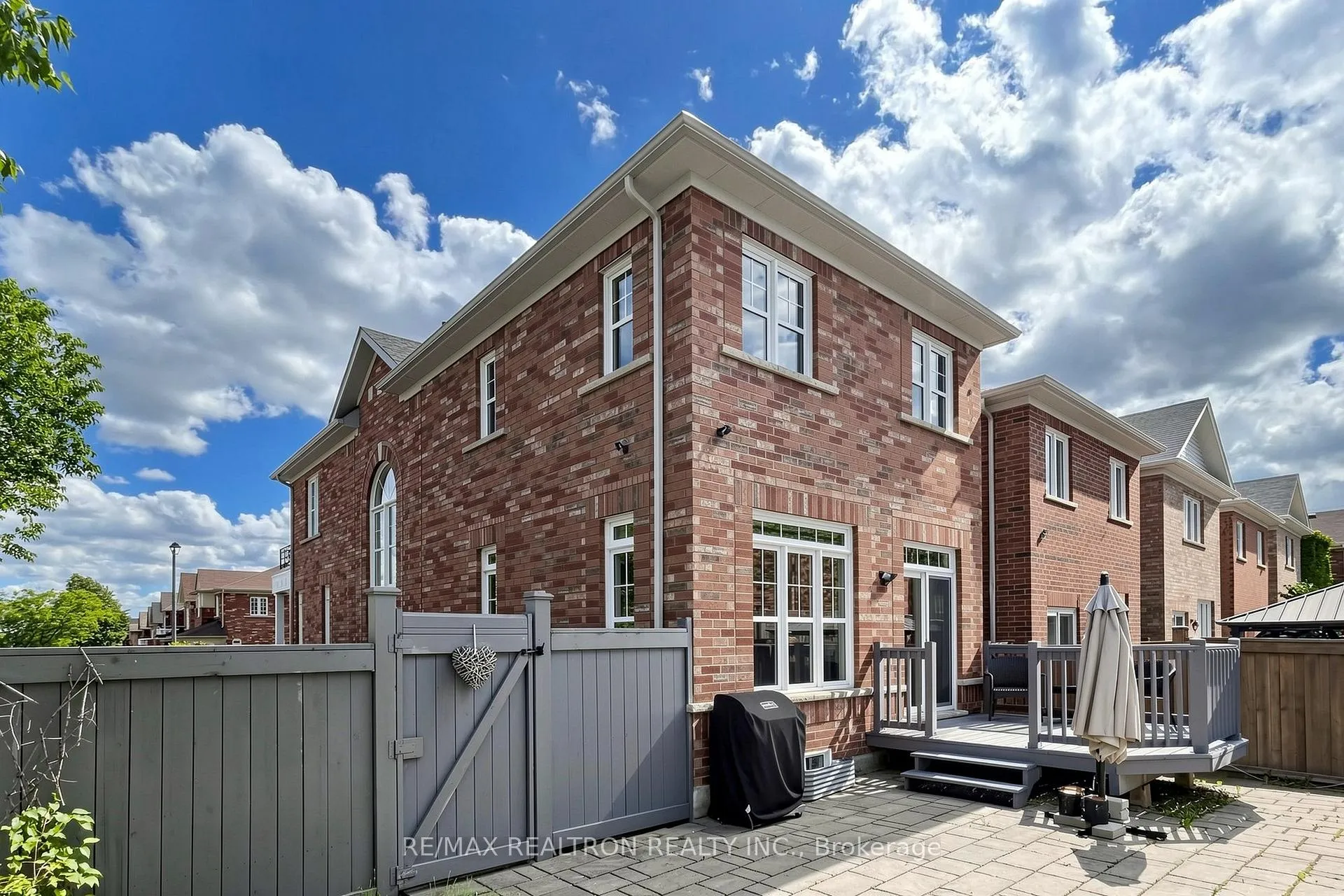 Photo 42 of 81 Robert Green Crescent, Vaughan, Patterson — HOMEH