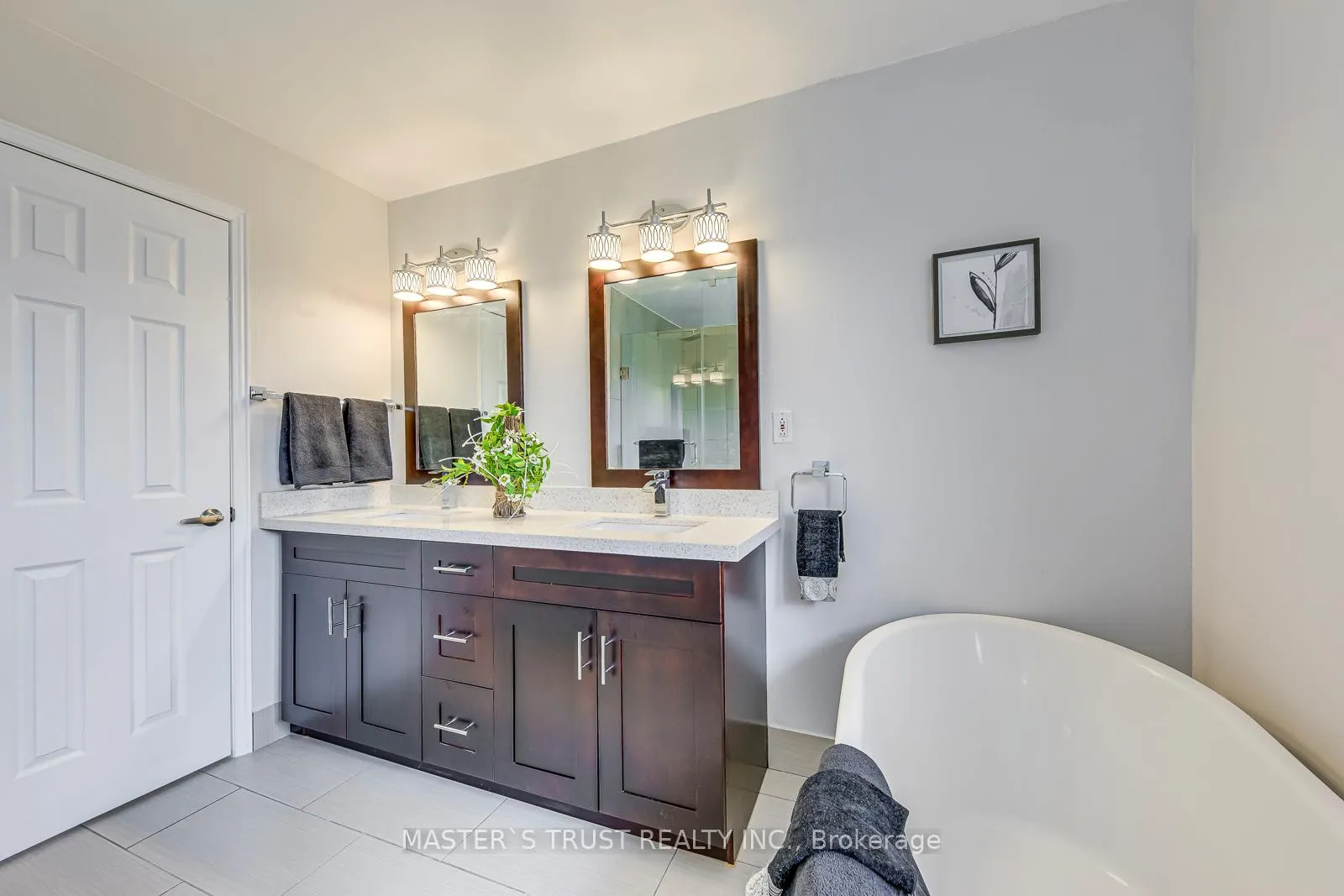 Photo 30 of 2591 Robin Drive, Mississauga, Sheridan — HOMEH