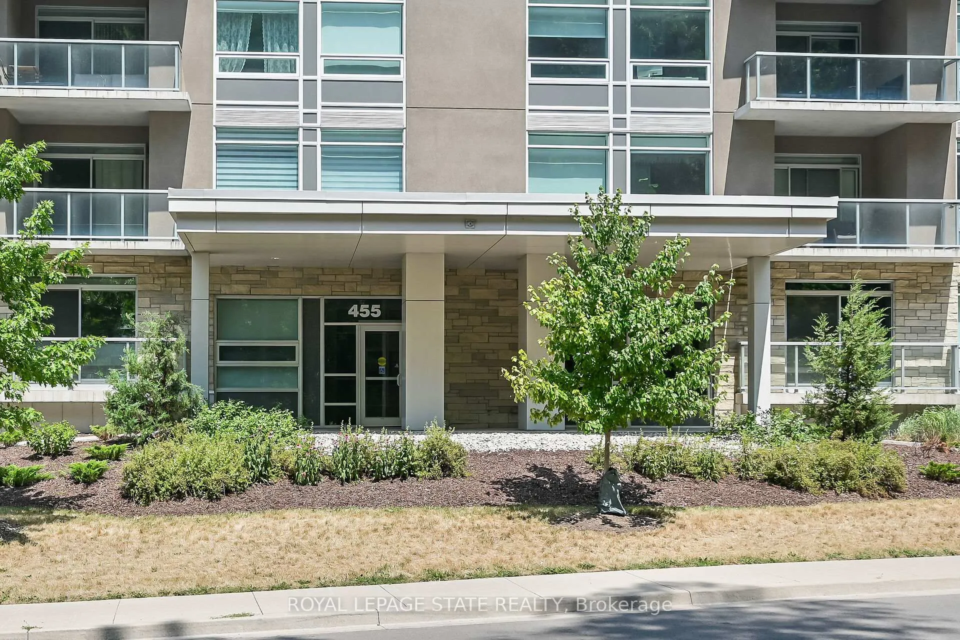 Photo 4 of Unit 307, 455 Charlton Avenue E, Hamilton, Stinson — HOMEH