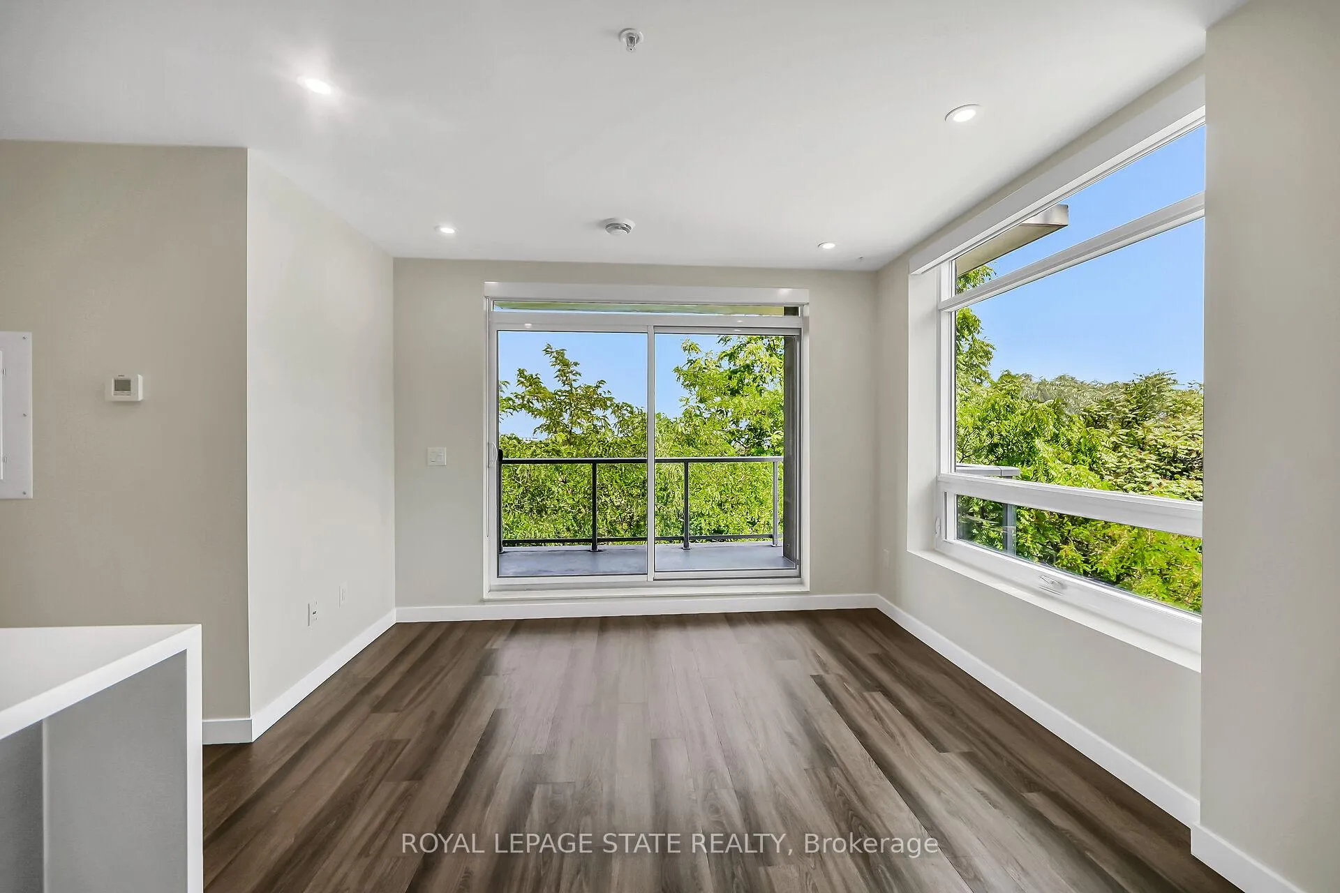 Photo 10 of Unit 307, 455 Charlton Avenue E, Hamilton, Stinson — HOMEH