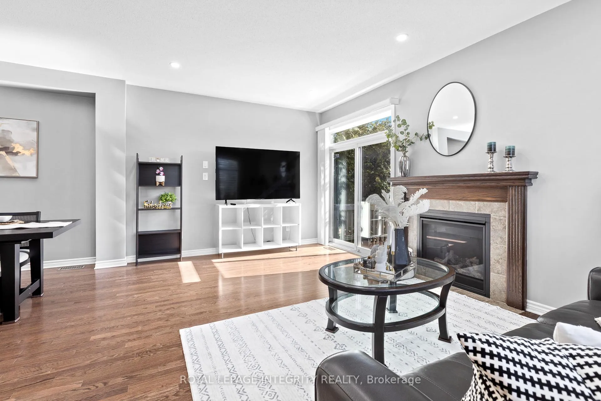 Photo 5 of 179 Flat Sedge Crescent, Ottawa, Blossom Park/Kemp Park/Findlay Creek — HOMEH