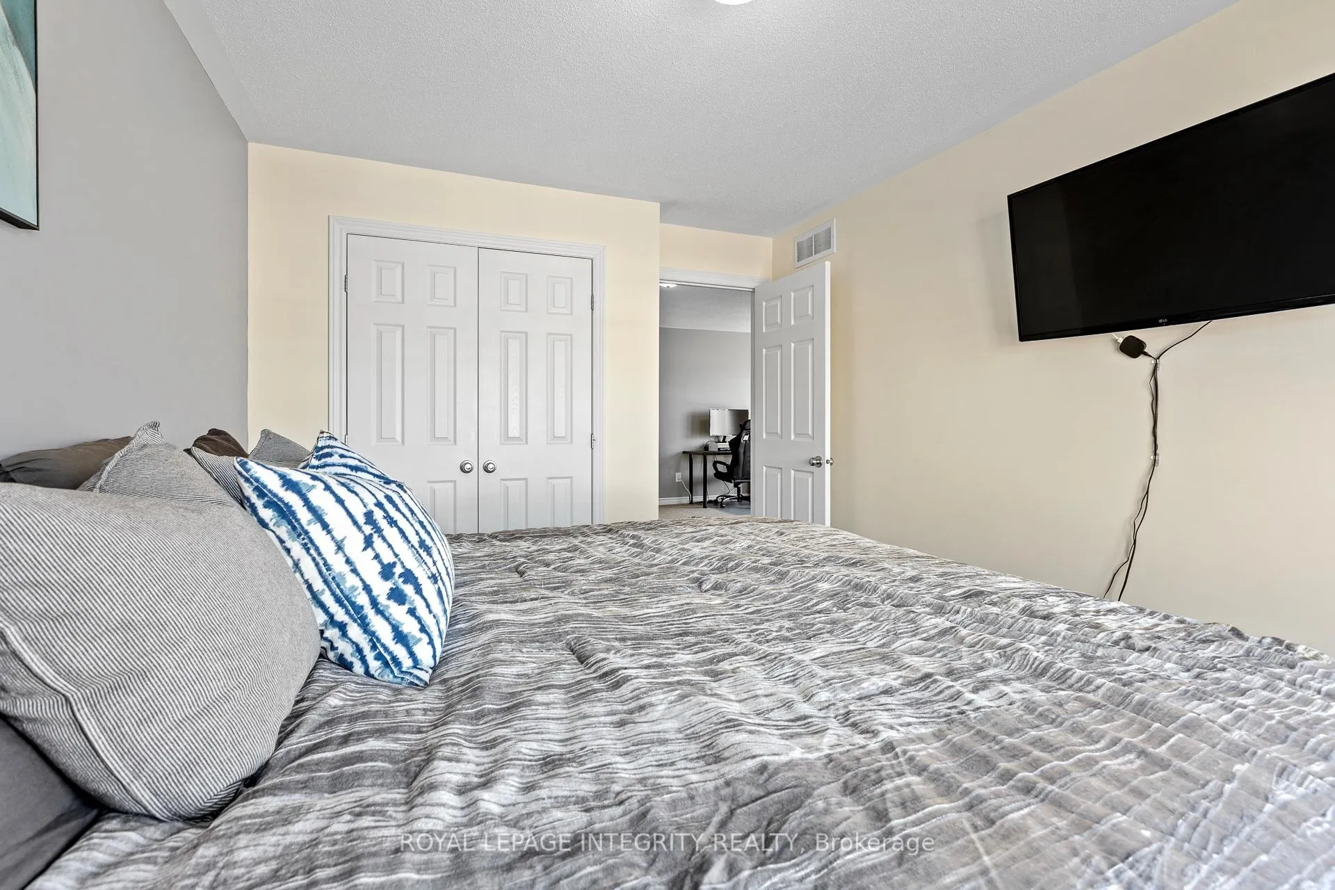 Photo 29 of 179 Flat Sedge Crescent, Ottawa, Blossom Park/Kemp Park/Findlay Creek — HOMEH