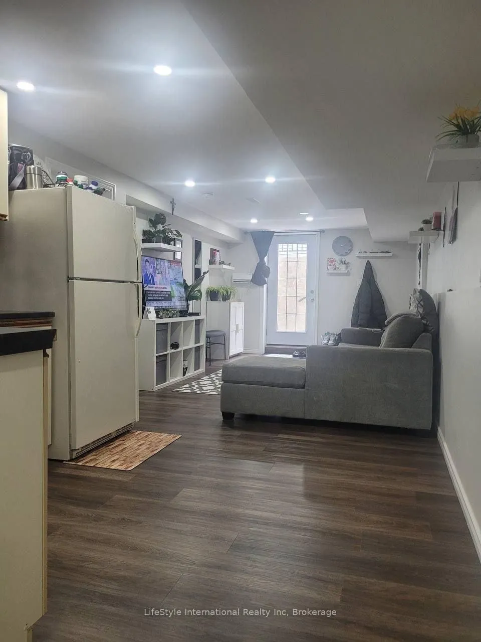 Photo 4 of 15 Tanager Drive, Guelph, Kortright Hills — HOMEH