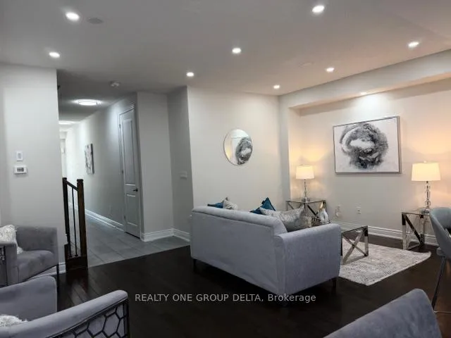 Photo 11 of 6 Quinton Ridge, Brampton, Bram West — HOMEH