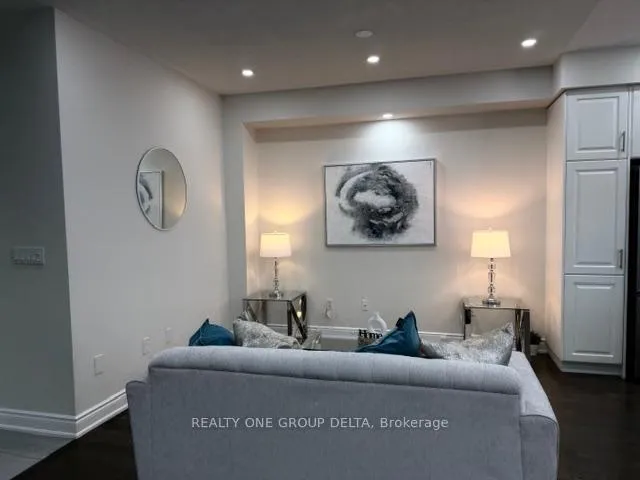 Photo 12 of 6 Quinton Ridge, Brampton, Bram West — HOMEH