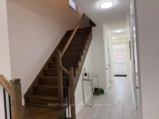 Photo 14 of 6 Quinton Ridge, Brampton, Bram West — HOMEH