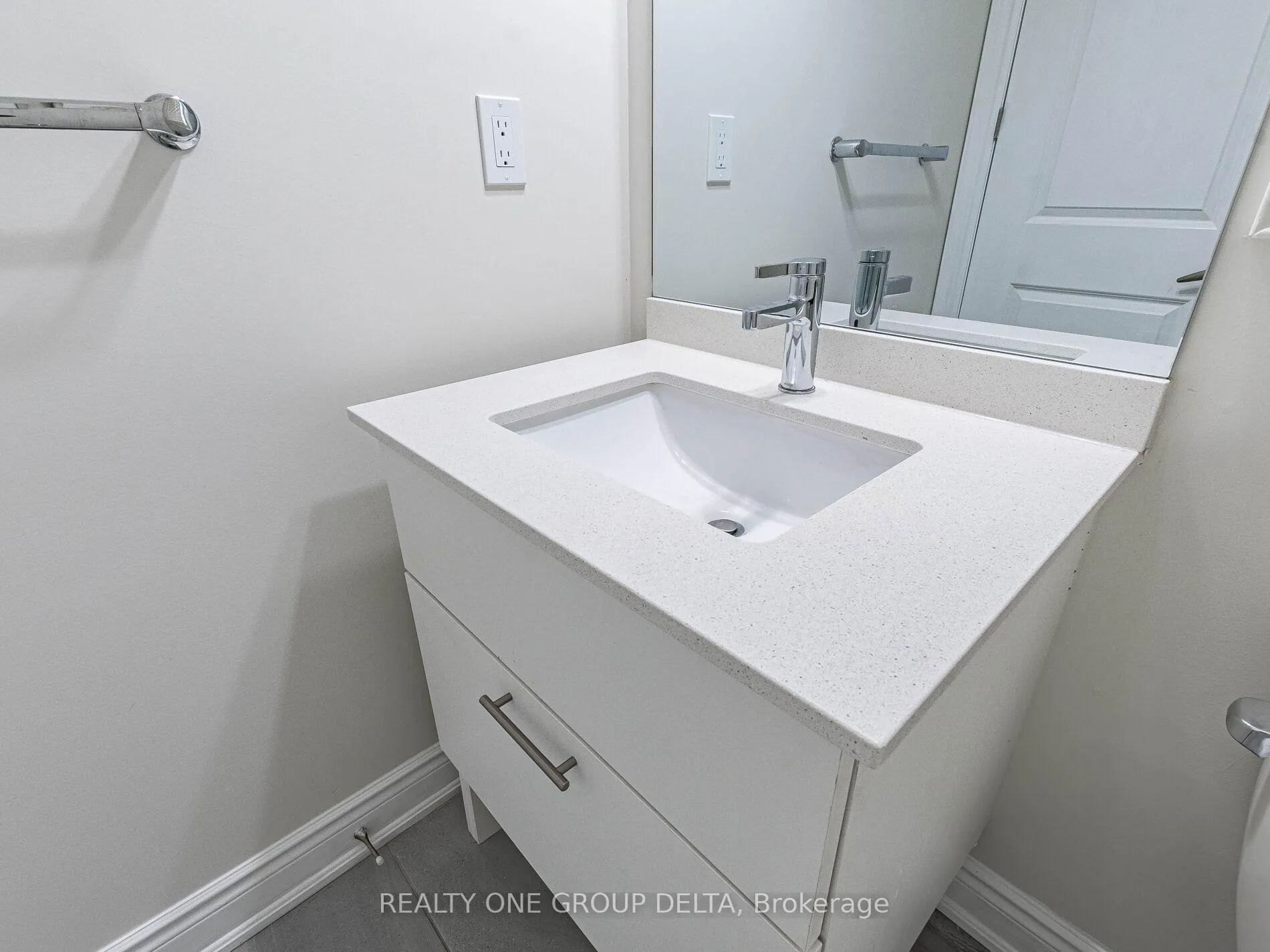Photo 25 of 6 Quinton Ridge, Brampton, Bram West — HOMEH