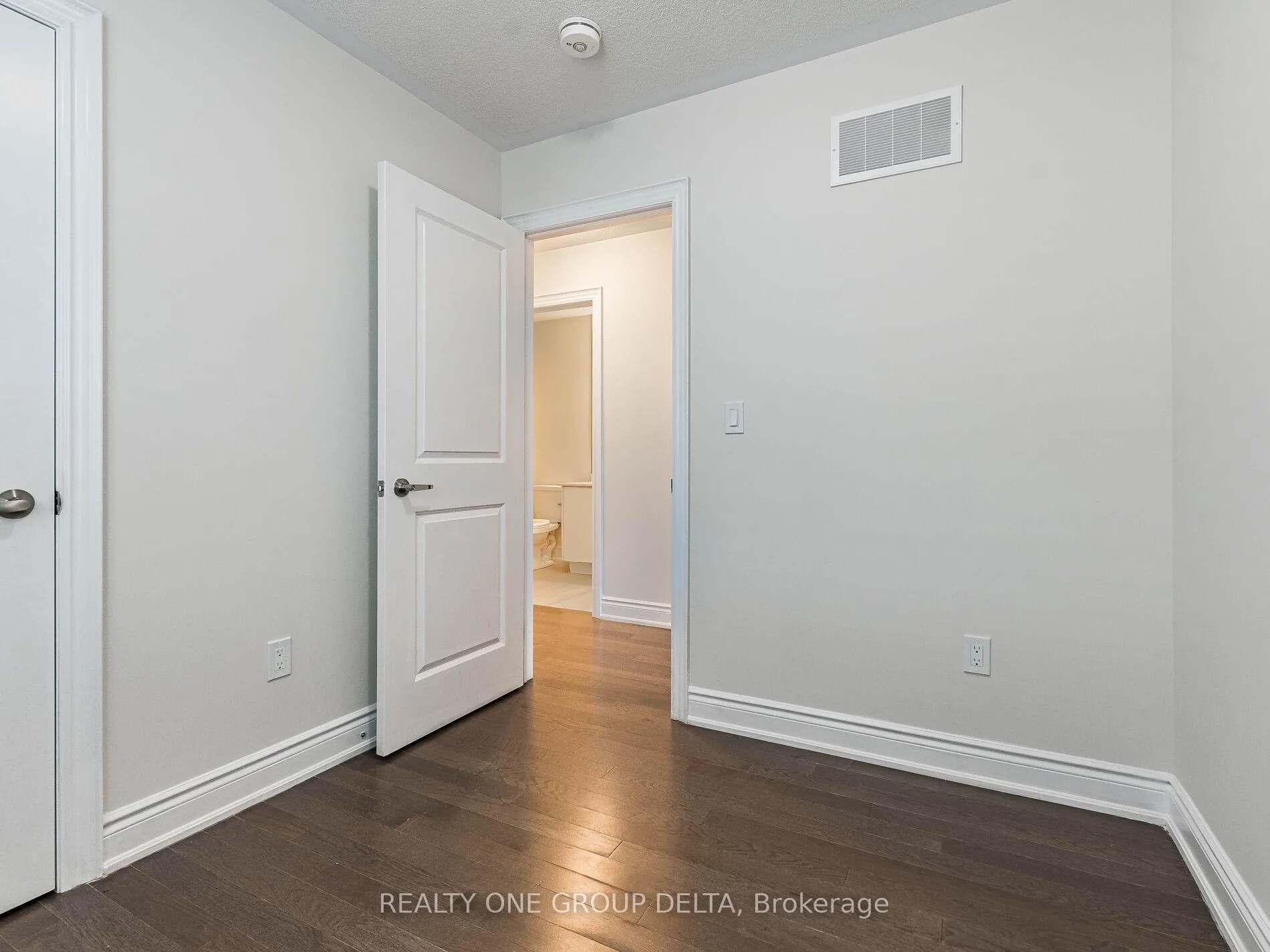 Photo 35 of 6 Quinton Ridge, Brampton, Bram West — HOMEH