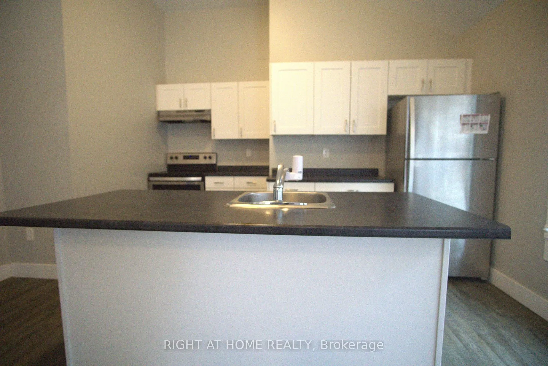Photo 5 of Unit B, 371 Vesta Place, London, East A — HOMEH