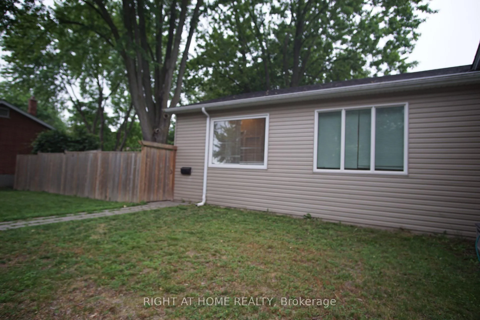 Photo 8 of Unit B, 371 Vesta Place, London, East A — HOMEH