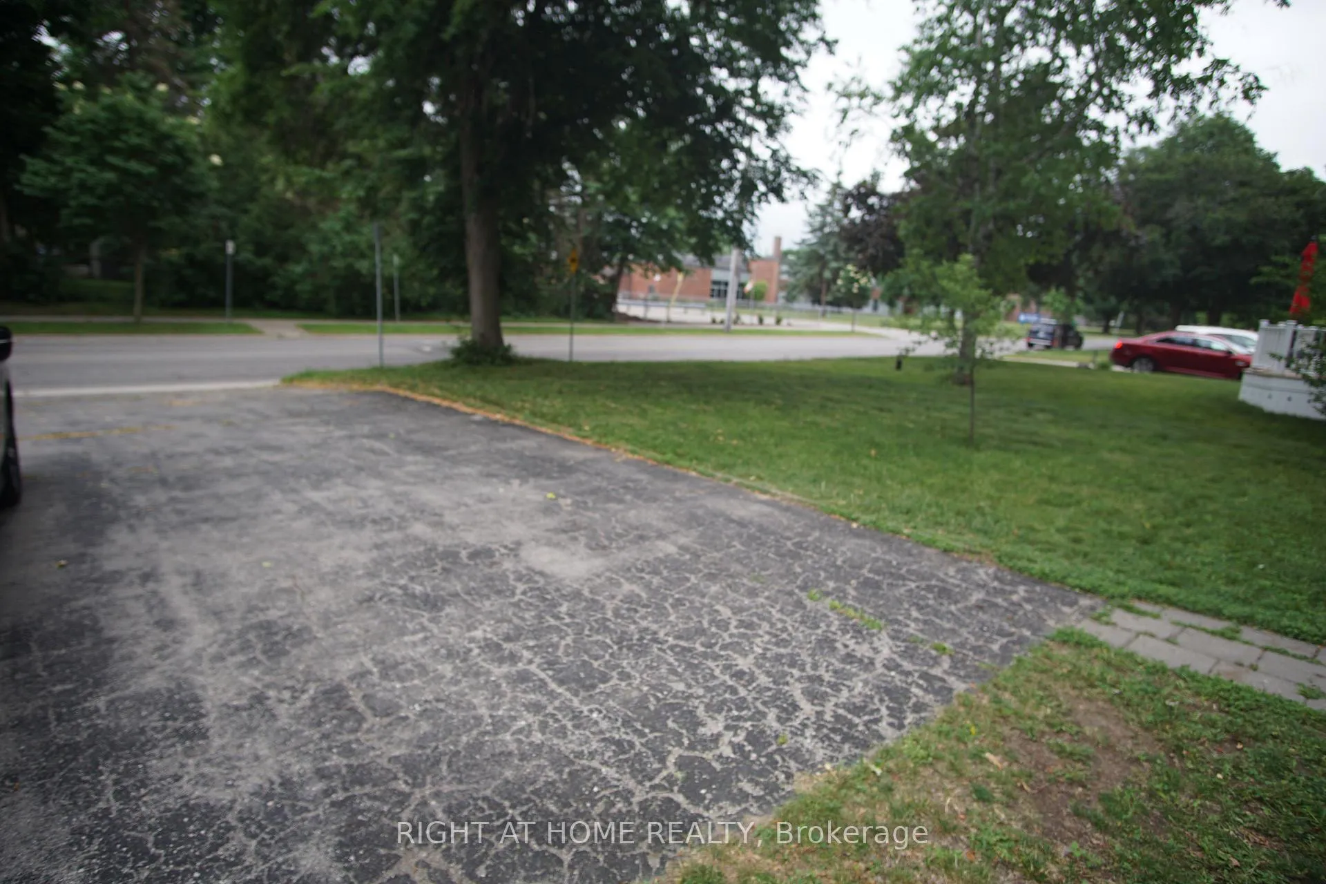 Photo 9 of Unit B, 371 Vesta Place, London, East A — HOMEH