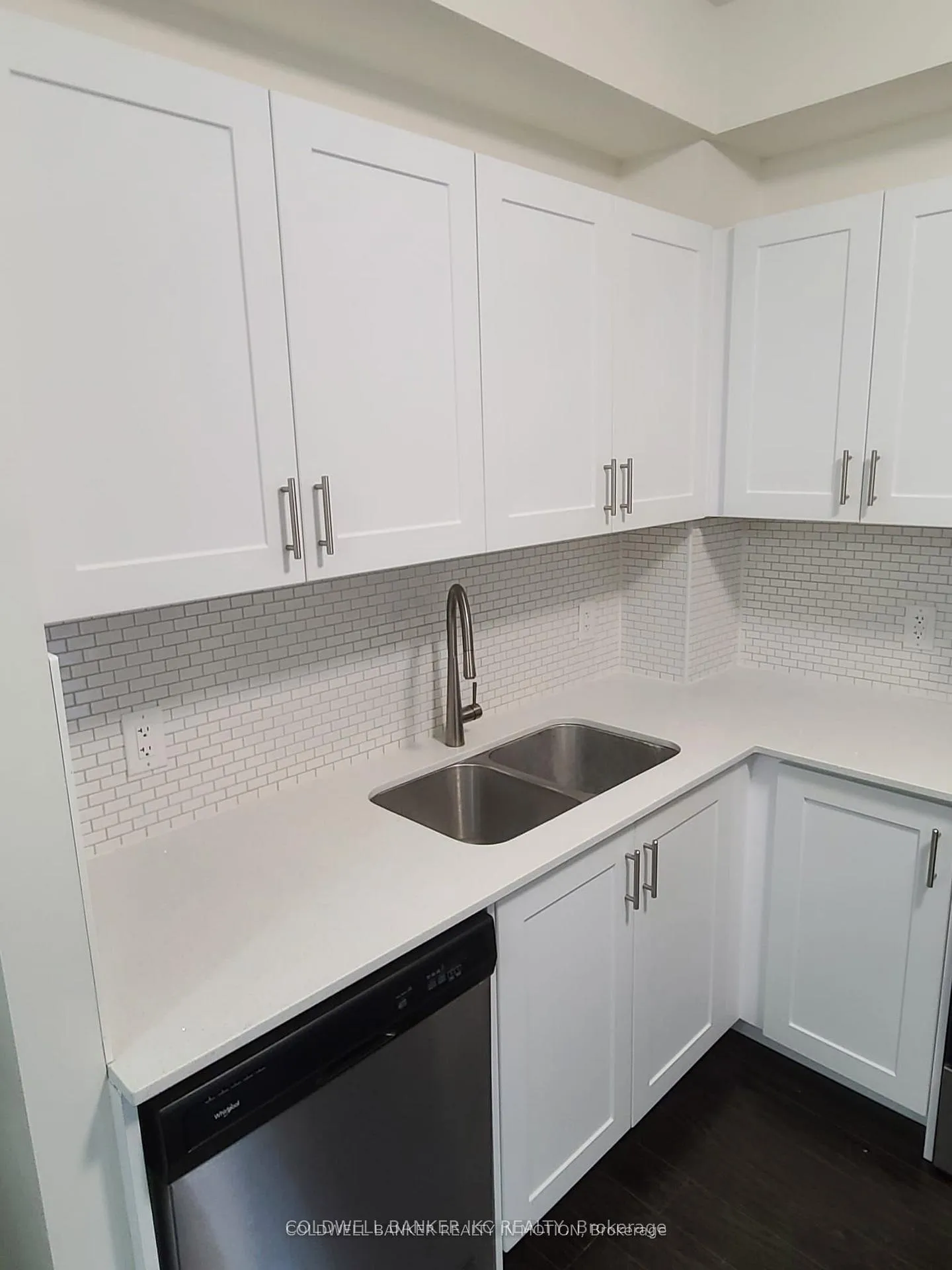 Photo 3 of Unit 909, 128 King Street N, Waterloo, Downtown Waterloo — HOMEH