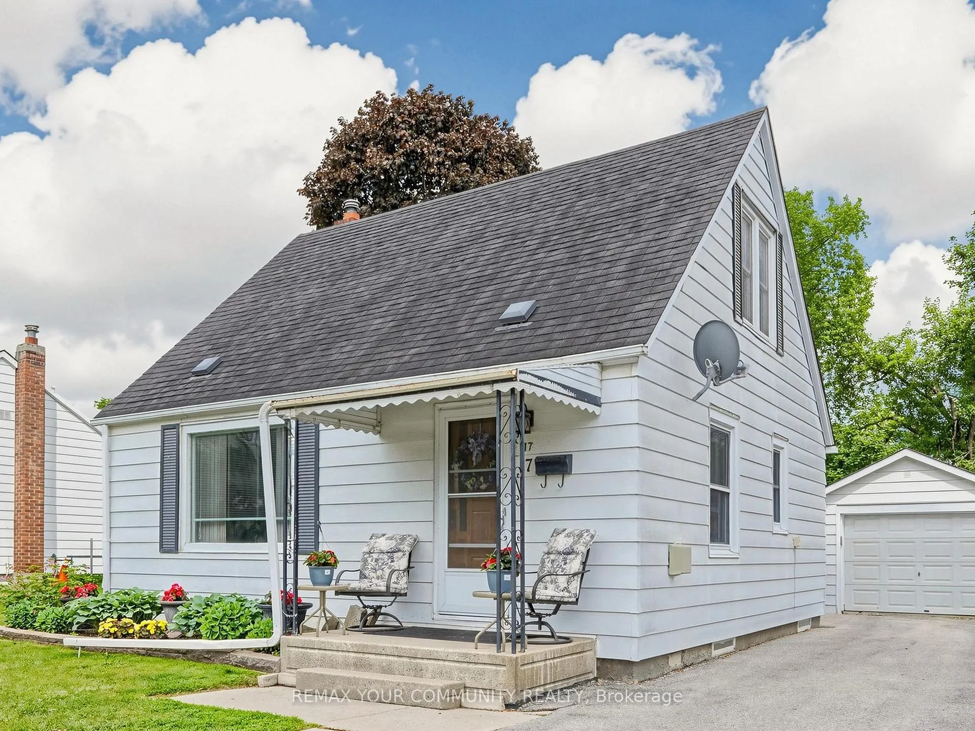 Photo 1 of 17 Colborne Street E, Kawartha Lakes, Lindsay — HOMEH