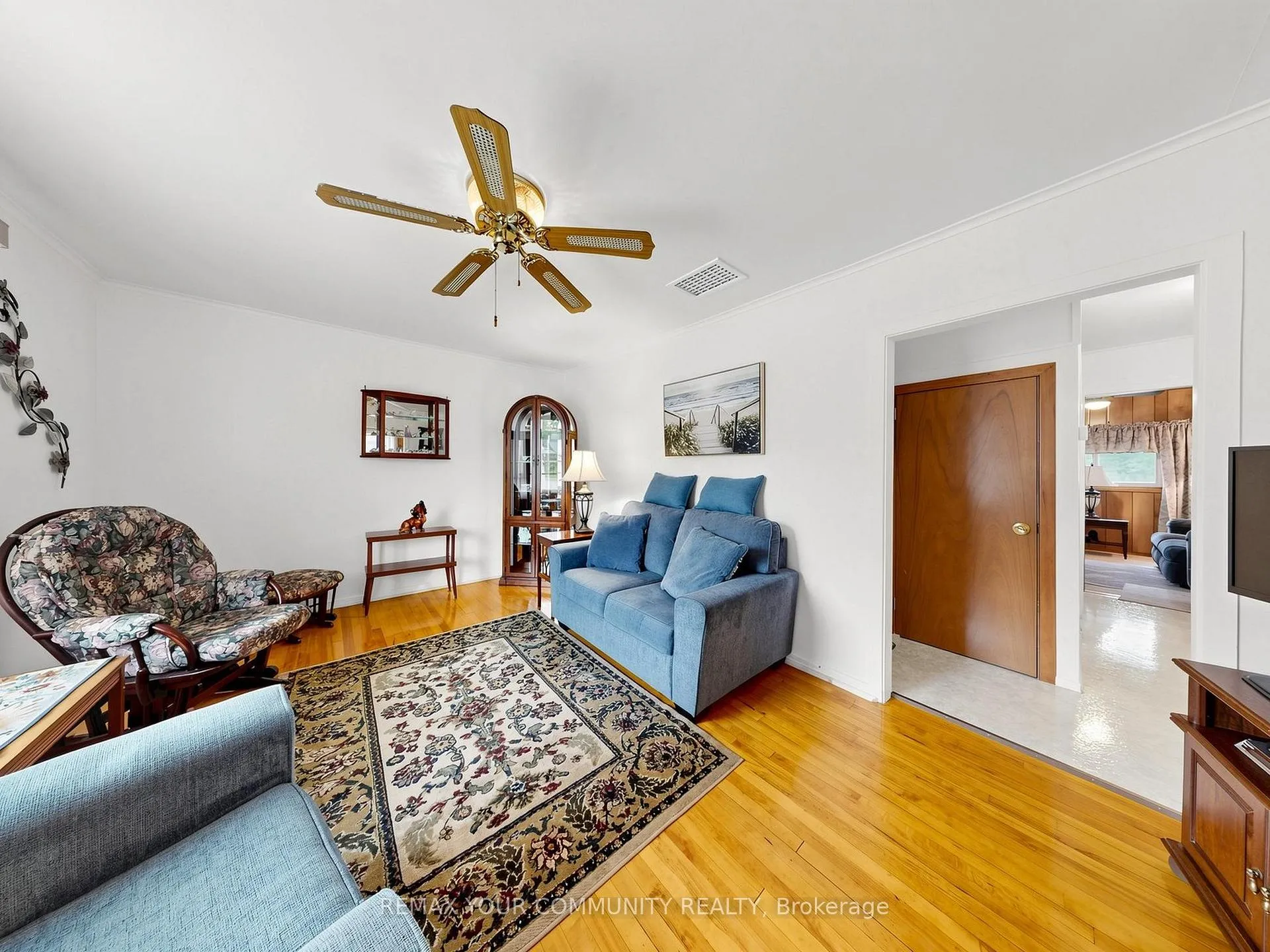 Photo 10 of 17 Colborne Street E, Kawartha Lakes, Lindsay — HOMEH