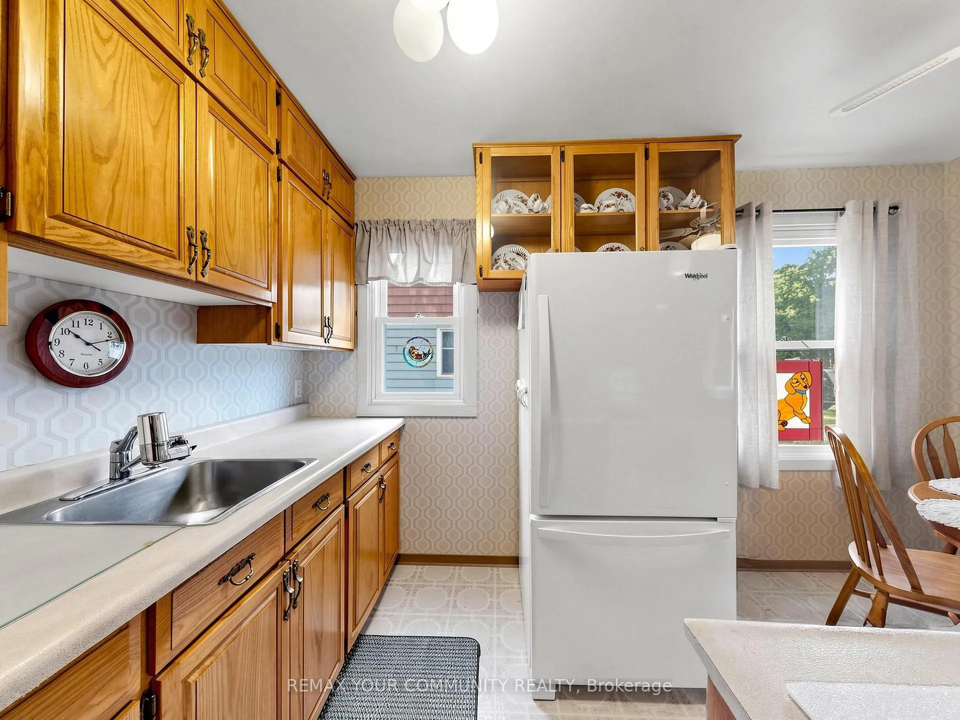 Photo 13 of 17 Colborne Street E, Kawartha Lakes, Lindsay — HOMEH
