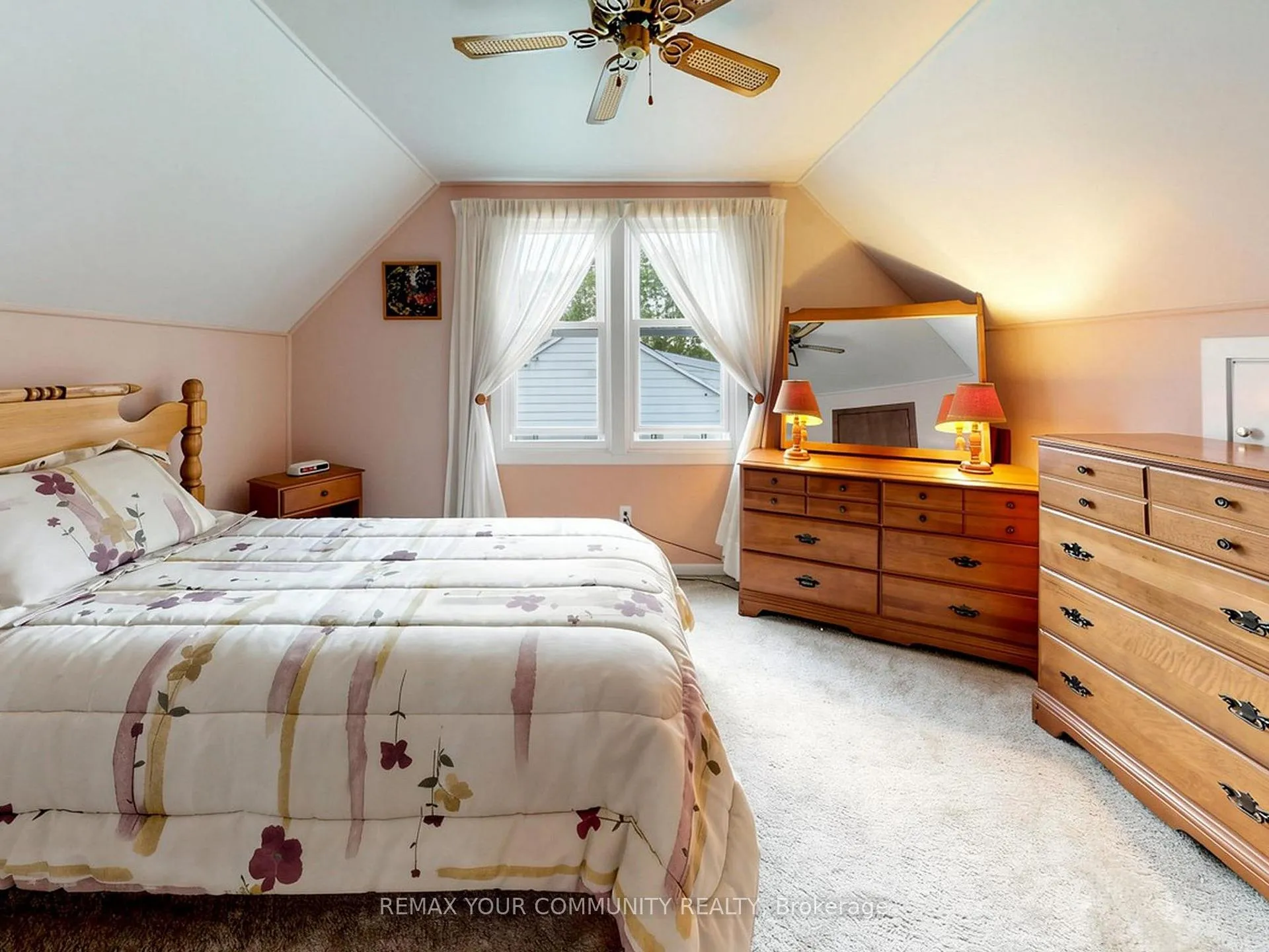 Photo 28 of 17 Colborne Street E, Kawartha Lakes, Lindsay — HOMEH