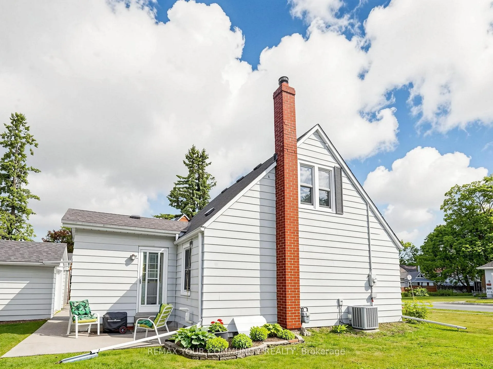 Photo 38 of 17 Colborne Street E, Kawartha Lakes, Lindsay — HOMEH
