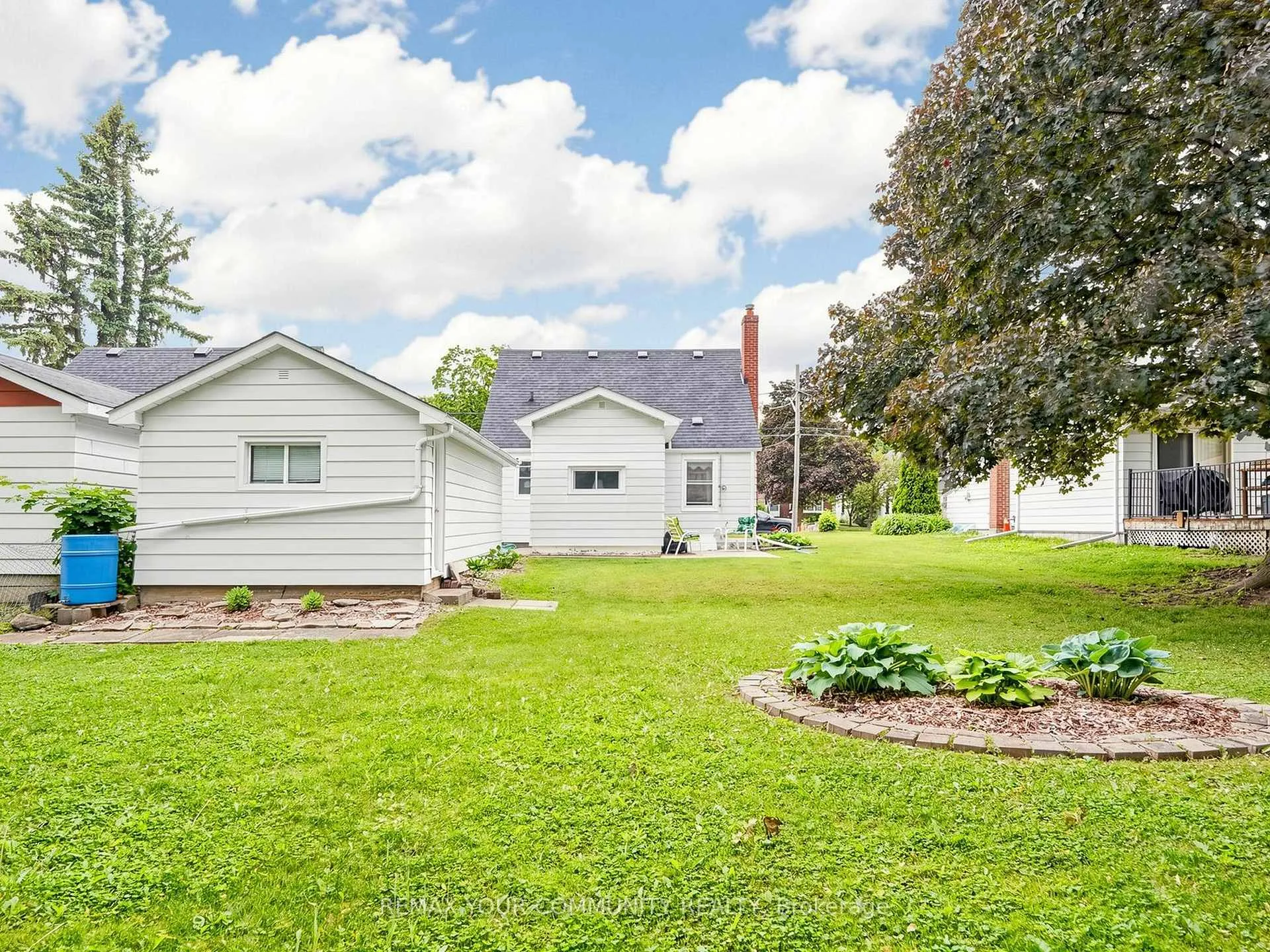 Photo 41 of 17 Colborne Street E, Kawartha Lakes, Lindsay — HOMEH