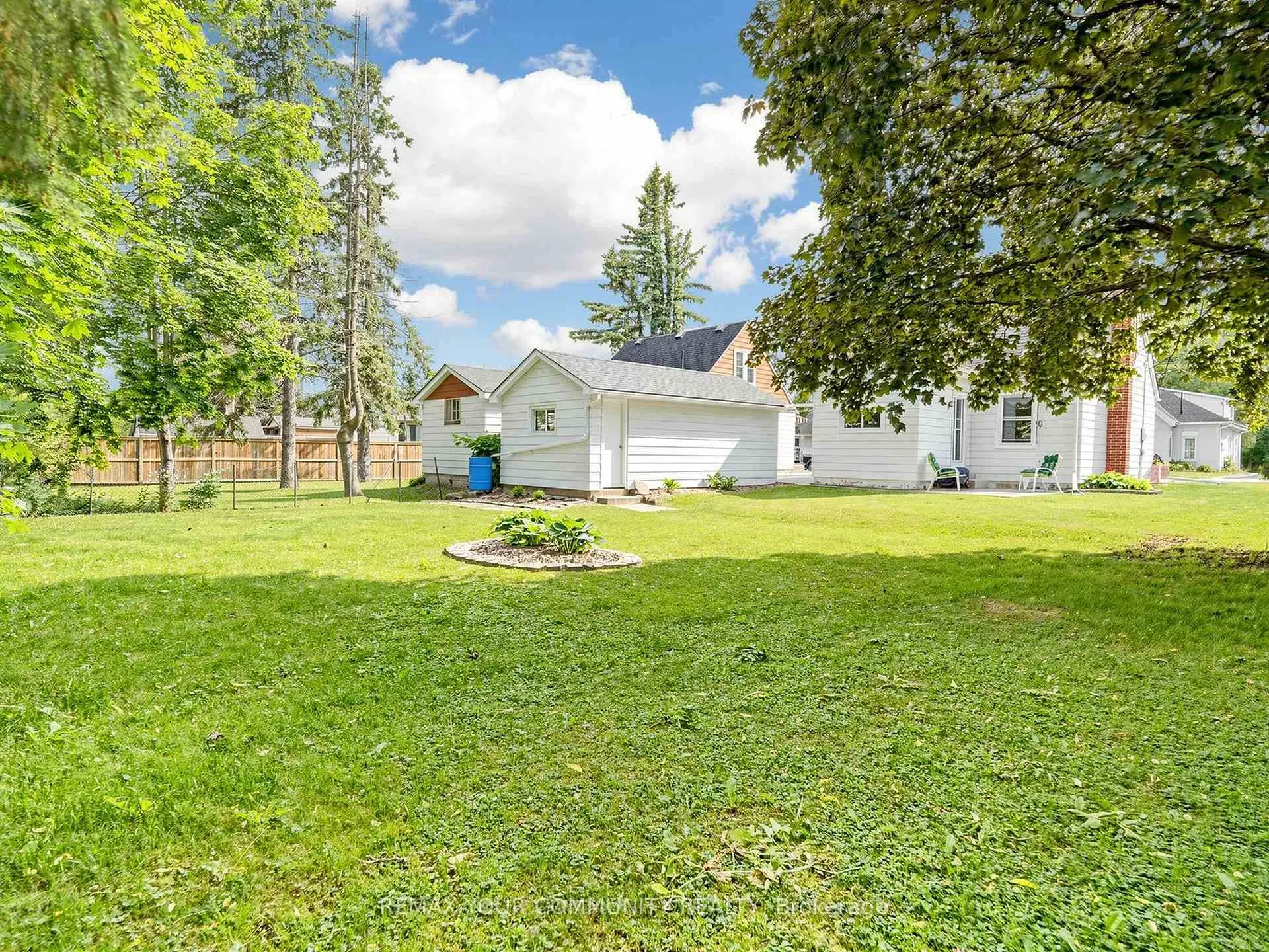 Photo 45 of 17 Colborne Street E, Kawartha Lakes, Lindsay — HOMEH