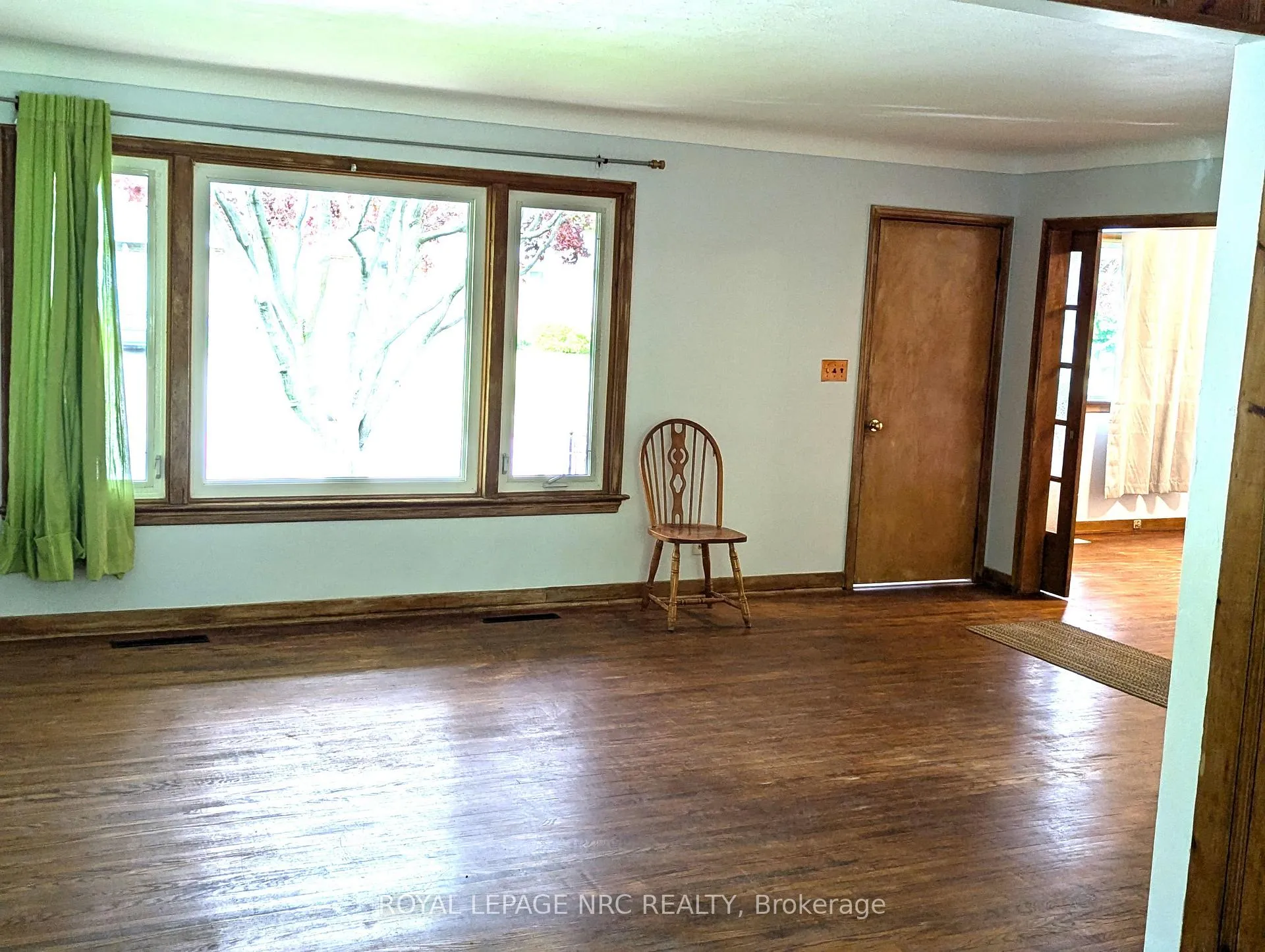 Photo 9 of 6094 Stevens Street, Niagara Falls, Cherrywood — HOMEH