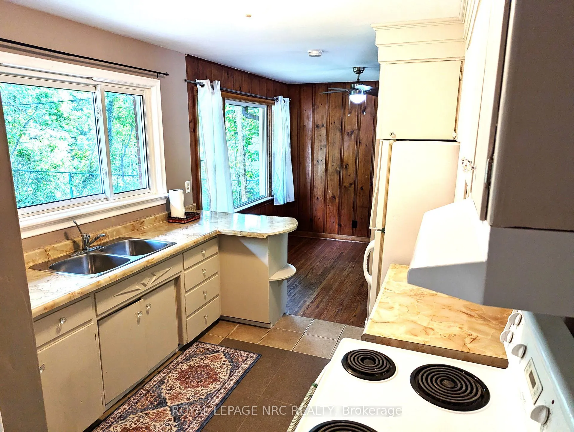 Photo 15 of 6094 Stevens Street, Niagara Falls, Cherrywood — HOMEH