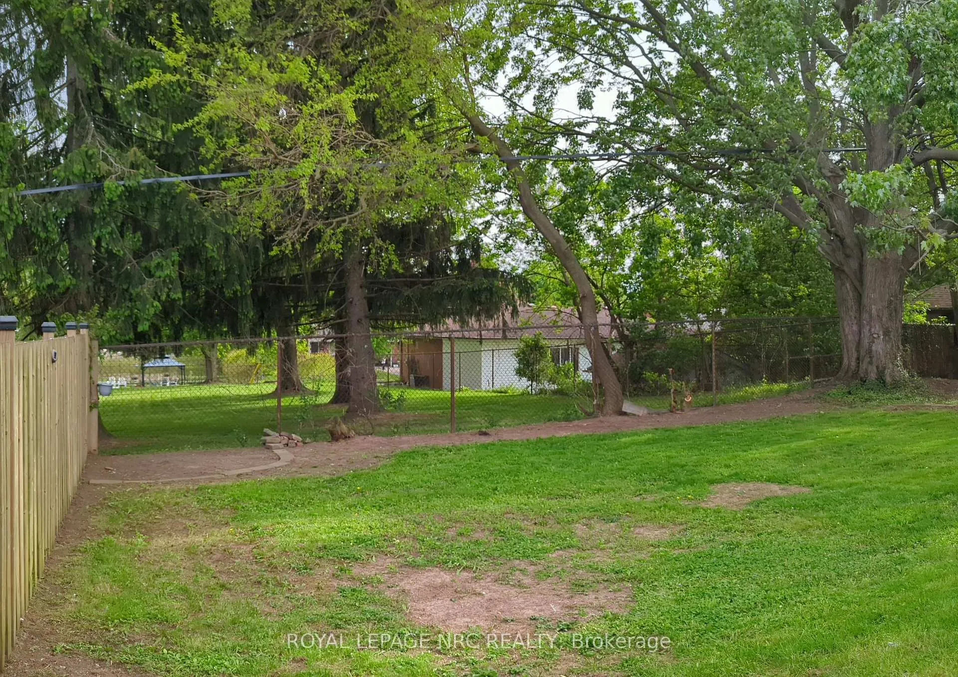 Photo 34 of 6094 Stevens Street, Niagara Falls, Cherrywood — HOMEH