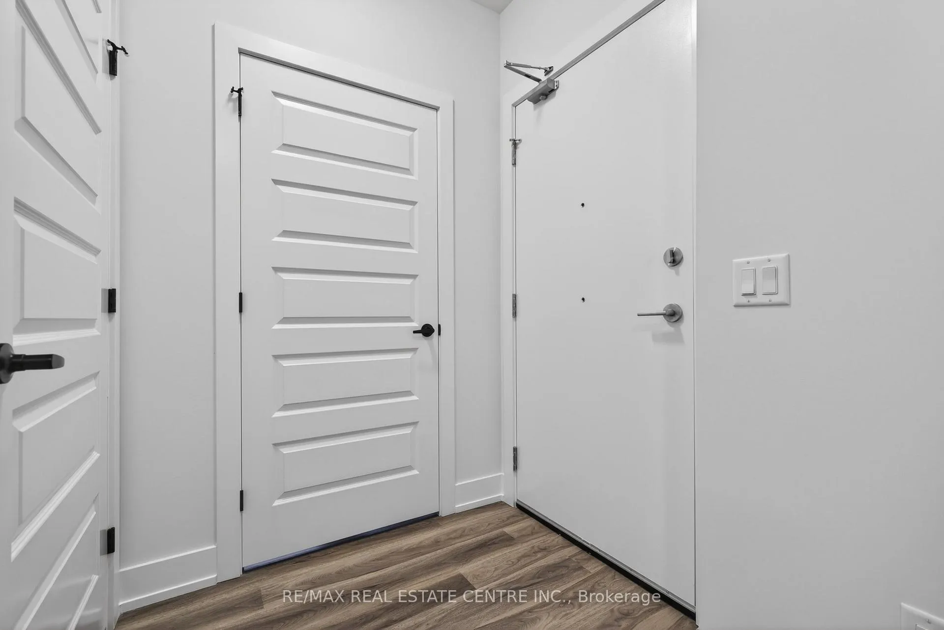 Photo 3 of Unit 205, 1100 Lackner Place, Kitchener, Grand River North — HOMEH