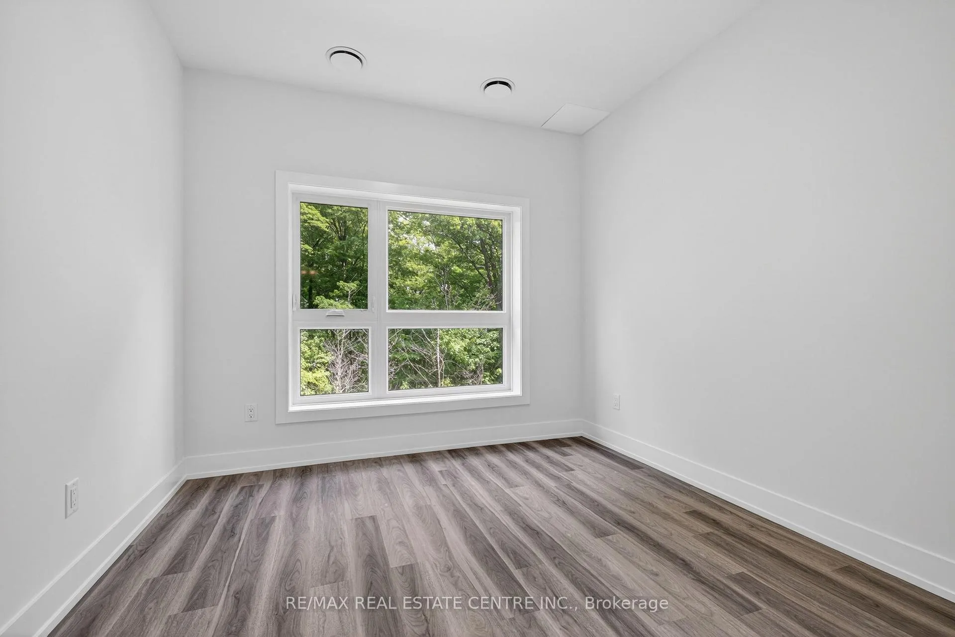 Photo 9 of Unit 205, 1100 Lackner Place, Kitchener, Grand River North — HOMEH