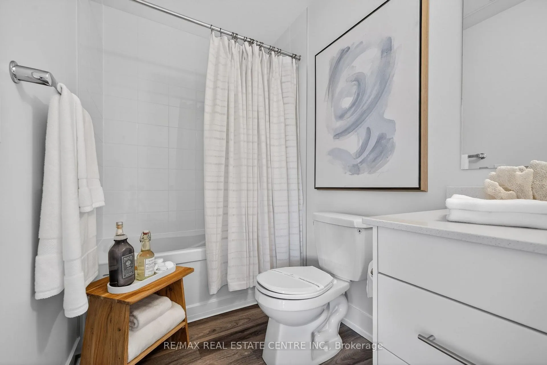 Photo 10 of Unit 205, 1100 Lackner Place, Kitchener, Grand River North — HOMEH