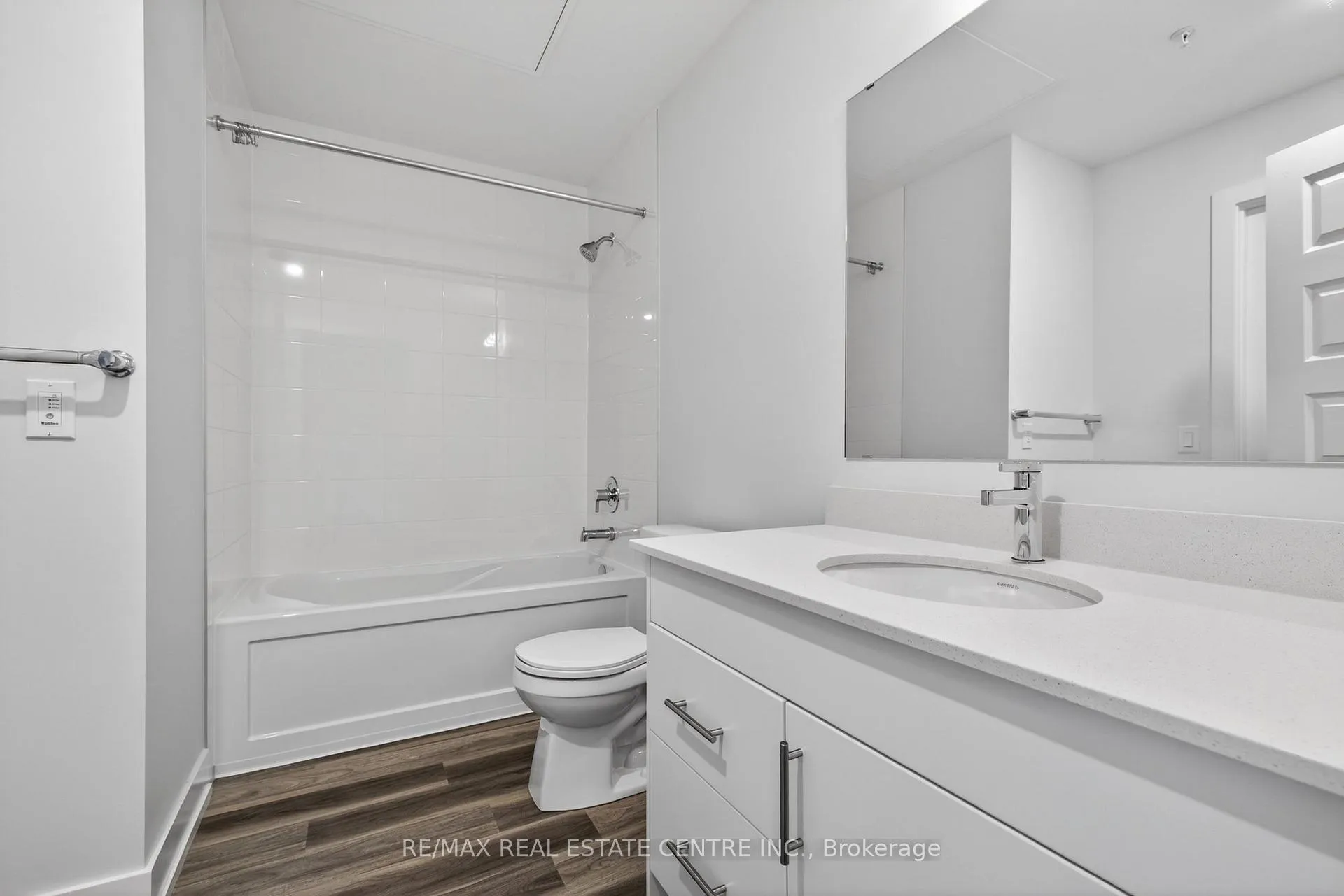 Photo 11 of Unit 205, 1100 Lackner Place, Kitchener, Grand River North — HOMEH