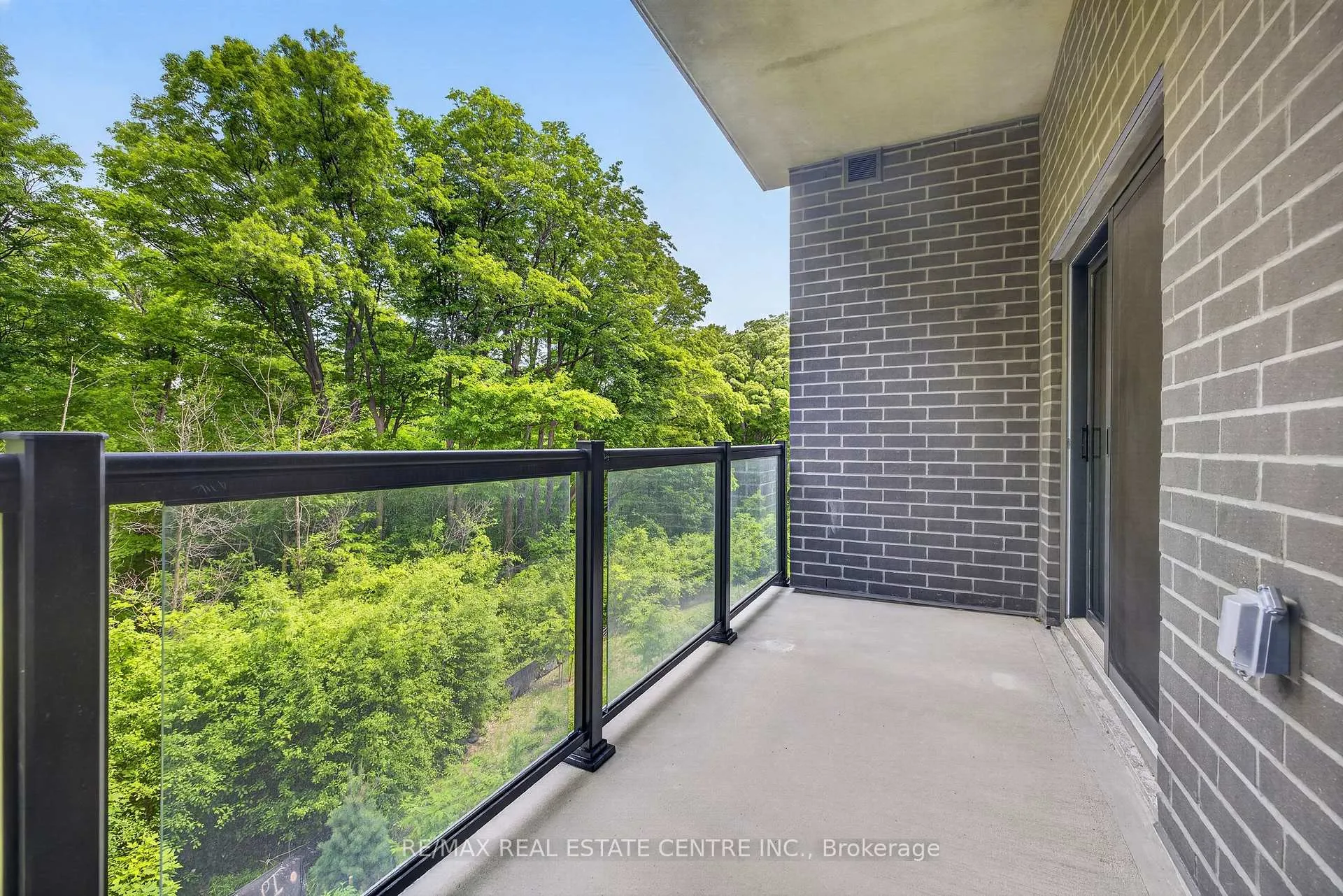 Photo 14 of Unit 205, 1100 Lackner Place, Kitchener, Grand River North — HOMEH