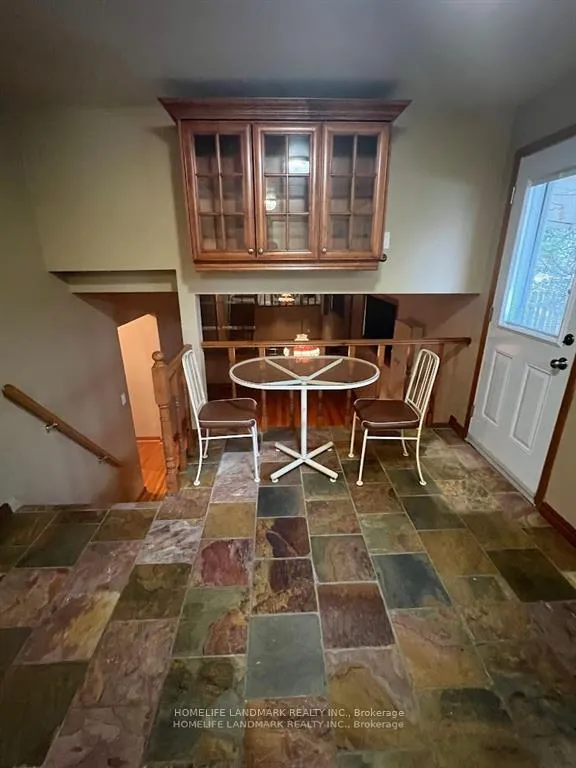 Photo 7 of 12 Pratt Circle, Markham, Unionville — HOMEH