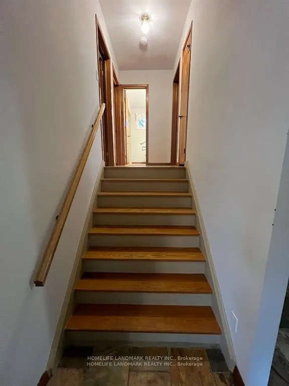 Photo 11 of 12 Pratt Circle, Markham, Unionville — HOMEH