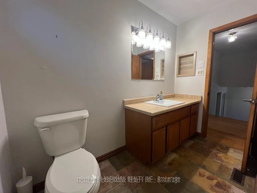 Photo 14 of 12 Pratt Circle, Markham, Unionville — HOMEH