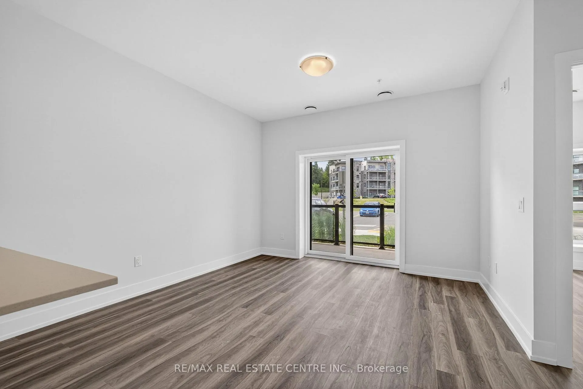Photo 4 of Unit 114, 1100 Lackner Place, Kitchener, Grand River North — HOMEH