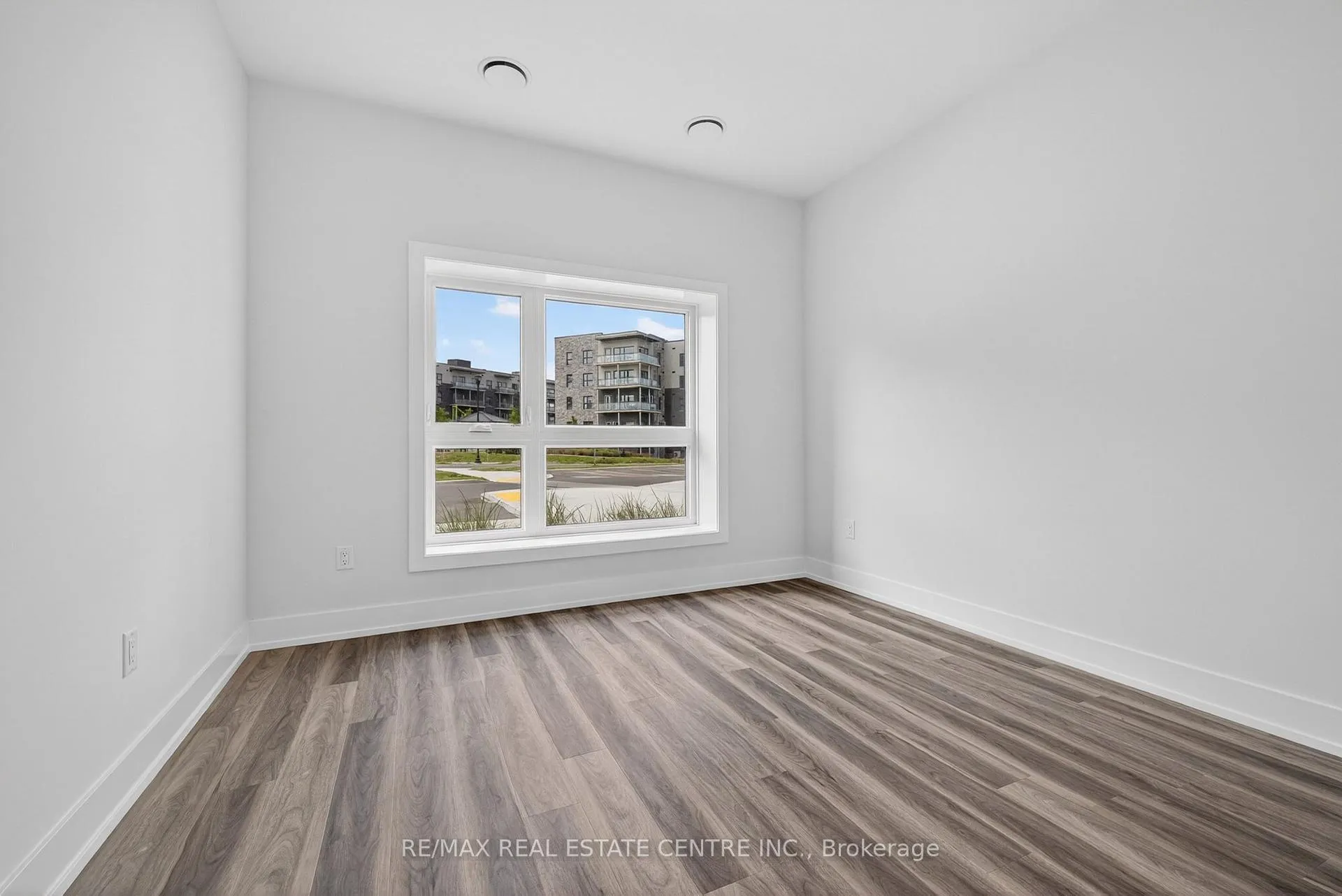 Photo 7 of Unit 114, 1100 Lackner Place, Kitchener, Grand River North — HOMEH