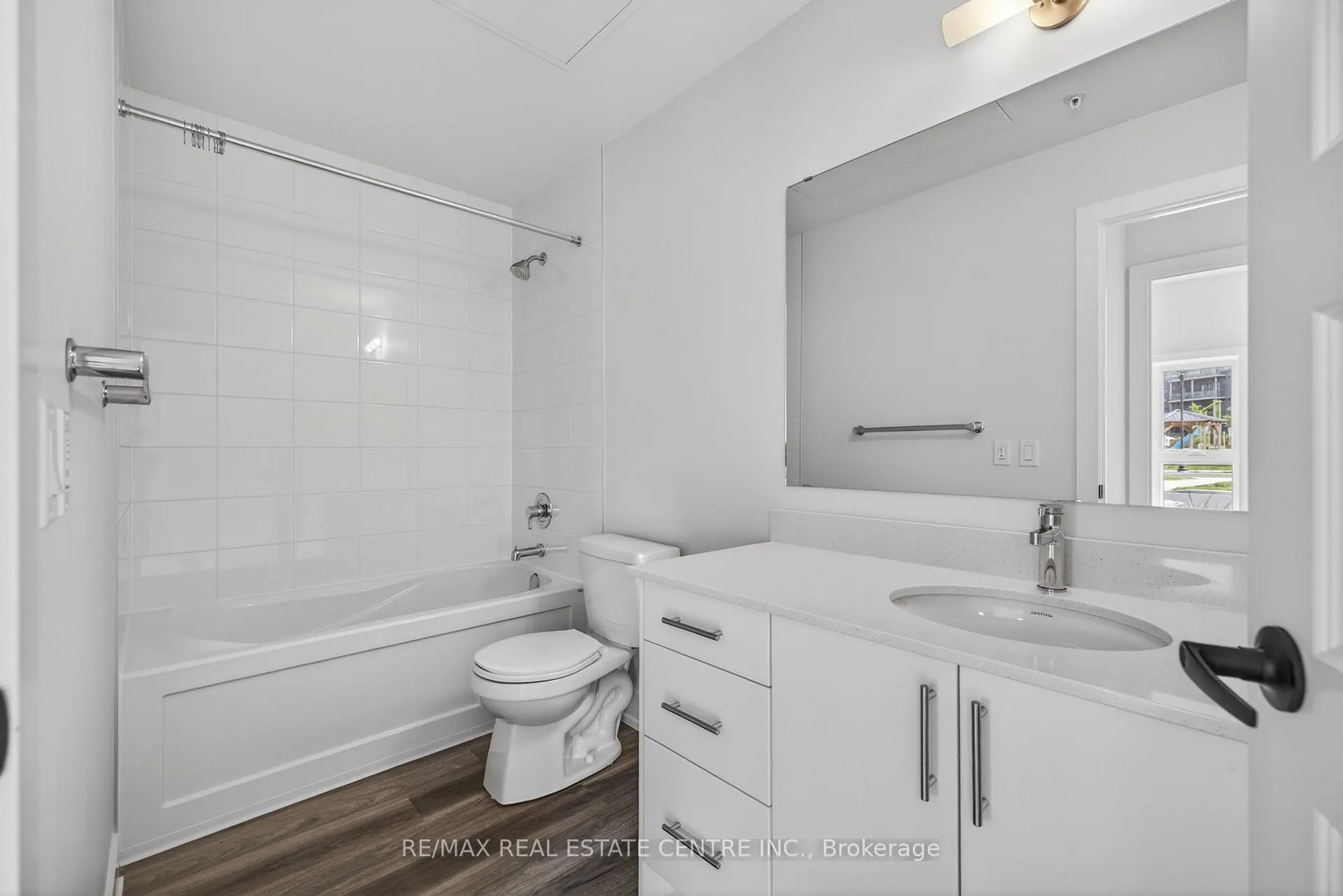 Photo 9 of Unit 114, 1100 Lackner Place, Kitchener, Grand River North — HOMEH