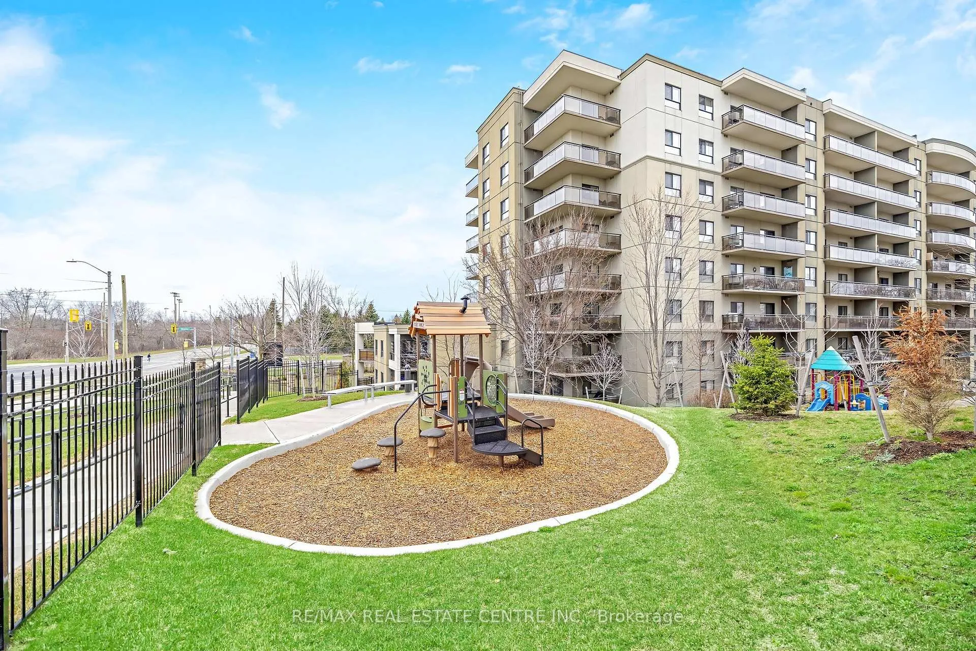 Photo 17 of Unit 114, 1100 Lackner Place, Kitchener, Grand River North — HOMEH