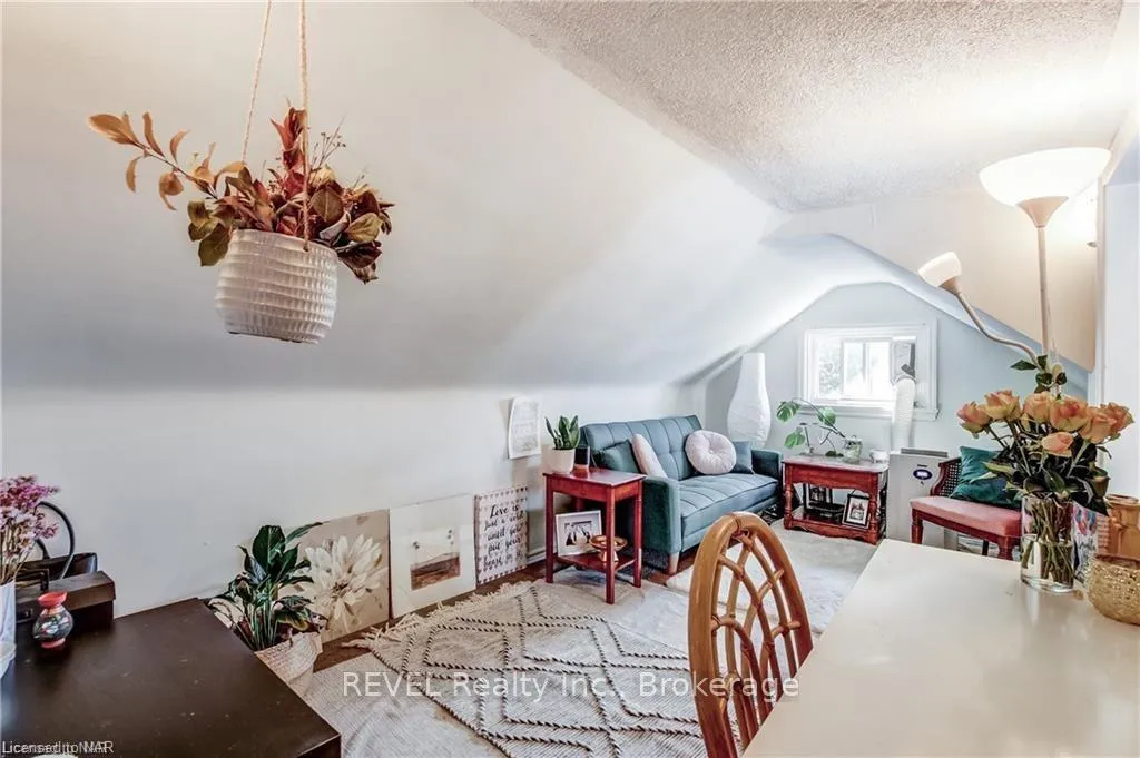 Photo 1 of Unit Upper, 5 Linwood Street, St. Catharines, Downtown — HOMEH