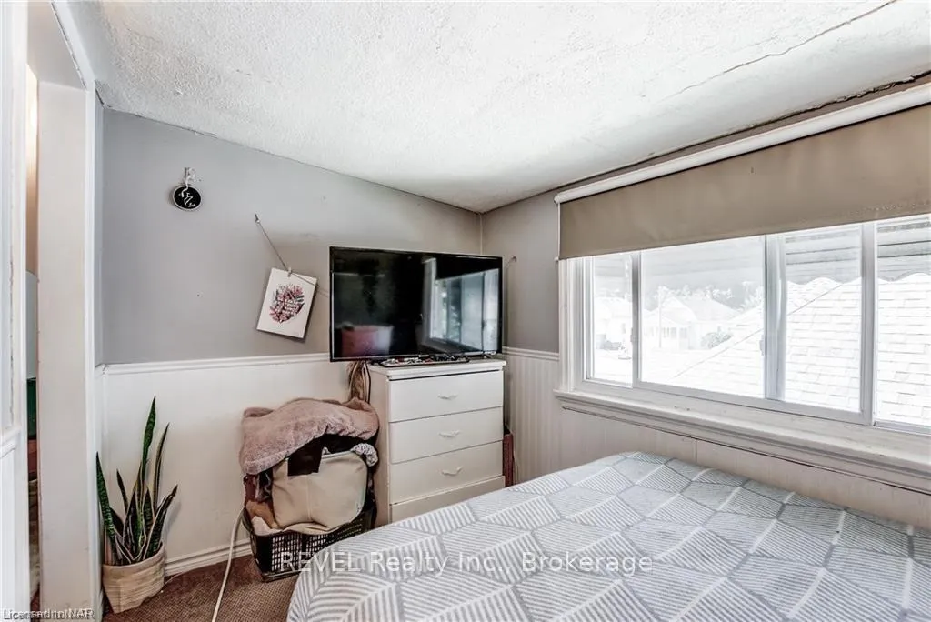 Photo 7 of Unit Upper, 5 Linwood Street, St. Catharines, Downtown — HOMEH