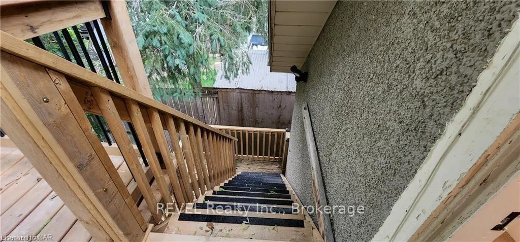 Photo 13 of Unit Upper, 5 Linwood Street, St. Catharines, Downtown — HOMEH