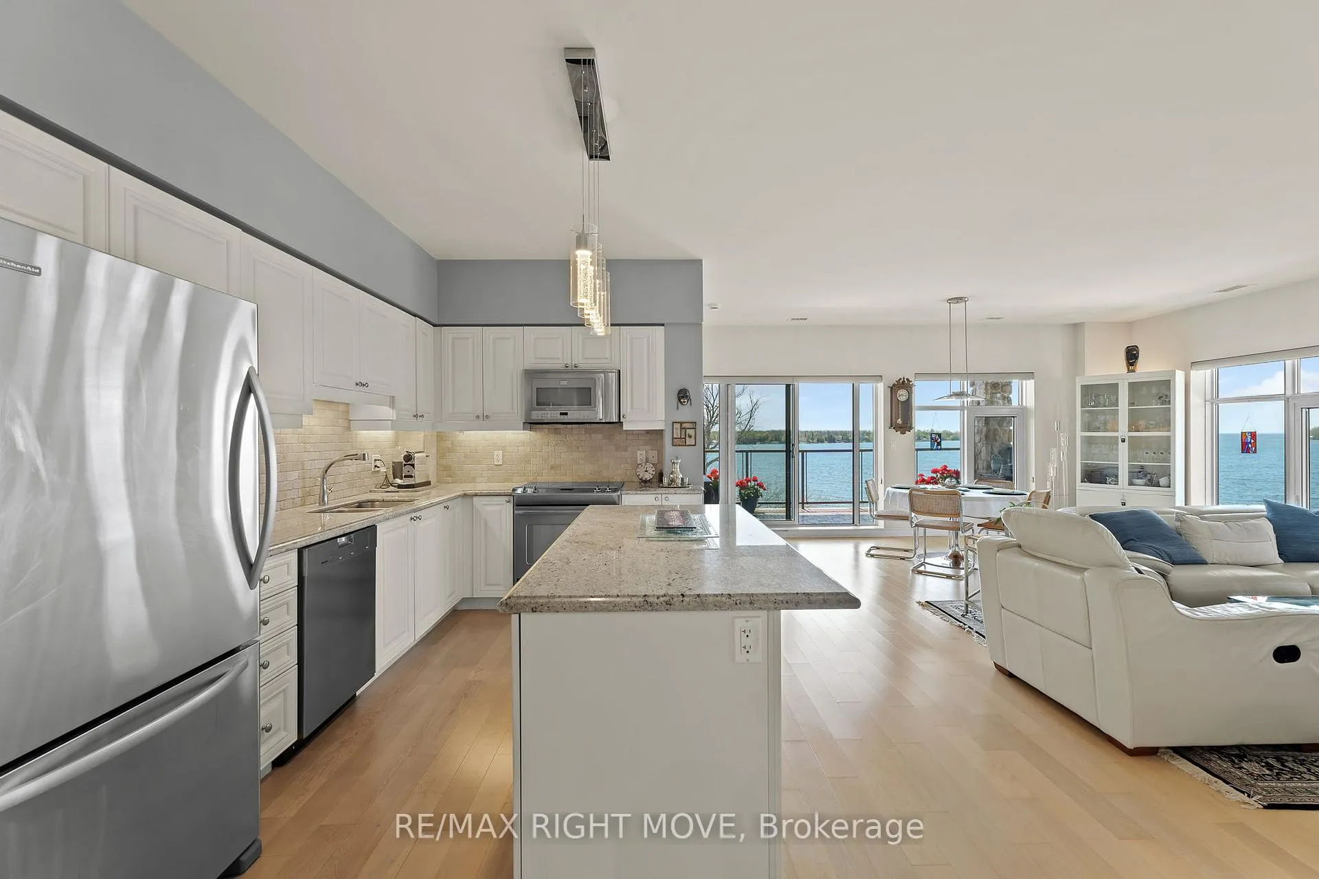 Photo 8 of Unit 402, 80 Orchard Point Road, Orillia — HOMEH