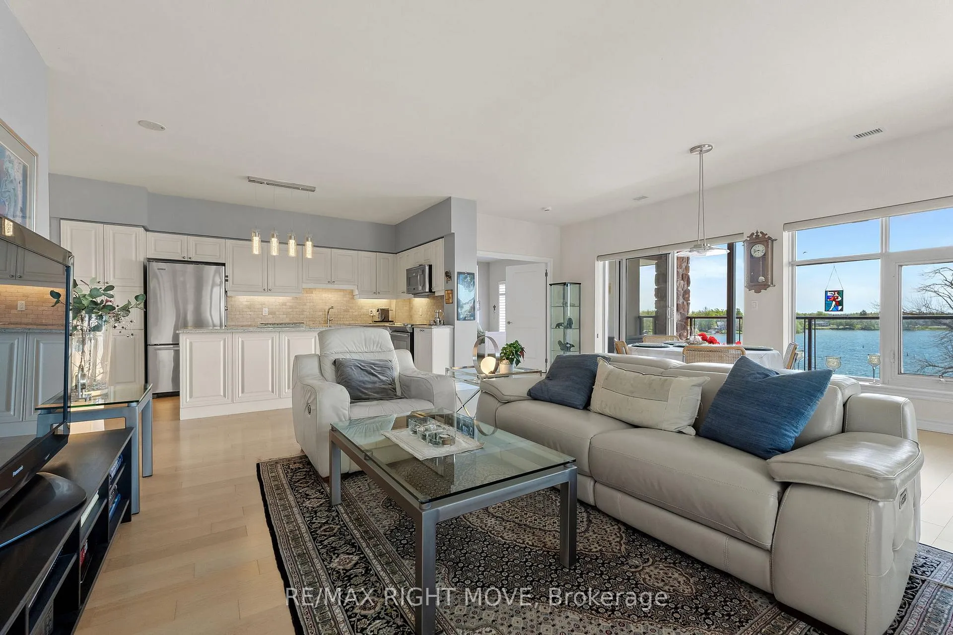 Photo 12 of Unit 402, 80 Orchard Point Road, Orillia — HOMEH
