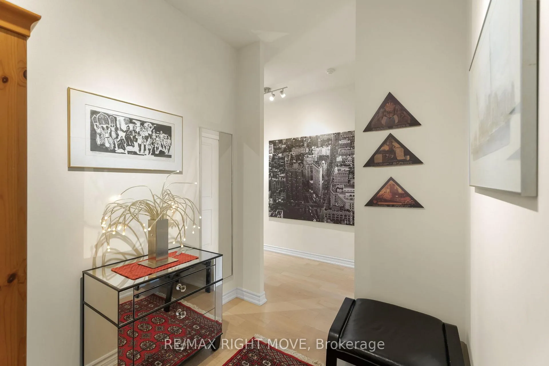 Photo 13 of Unit 402, 80 Orchard Point Road, Orillia — HOMEH