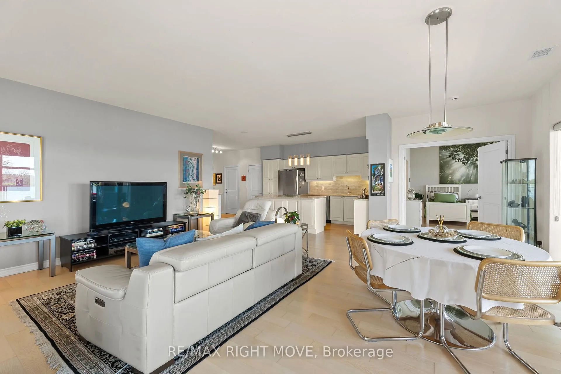 Photo 20 of Unit 402, 80 Orchard Point Road, Orillia — HOMEH