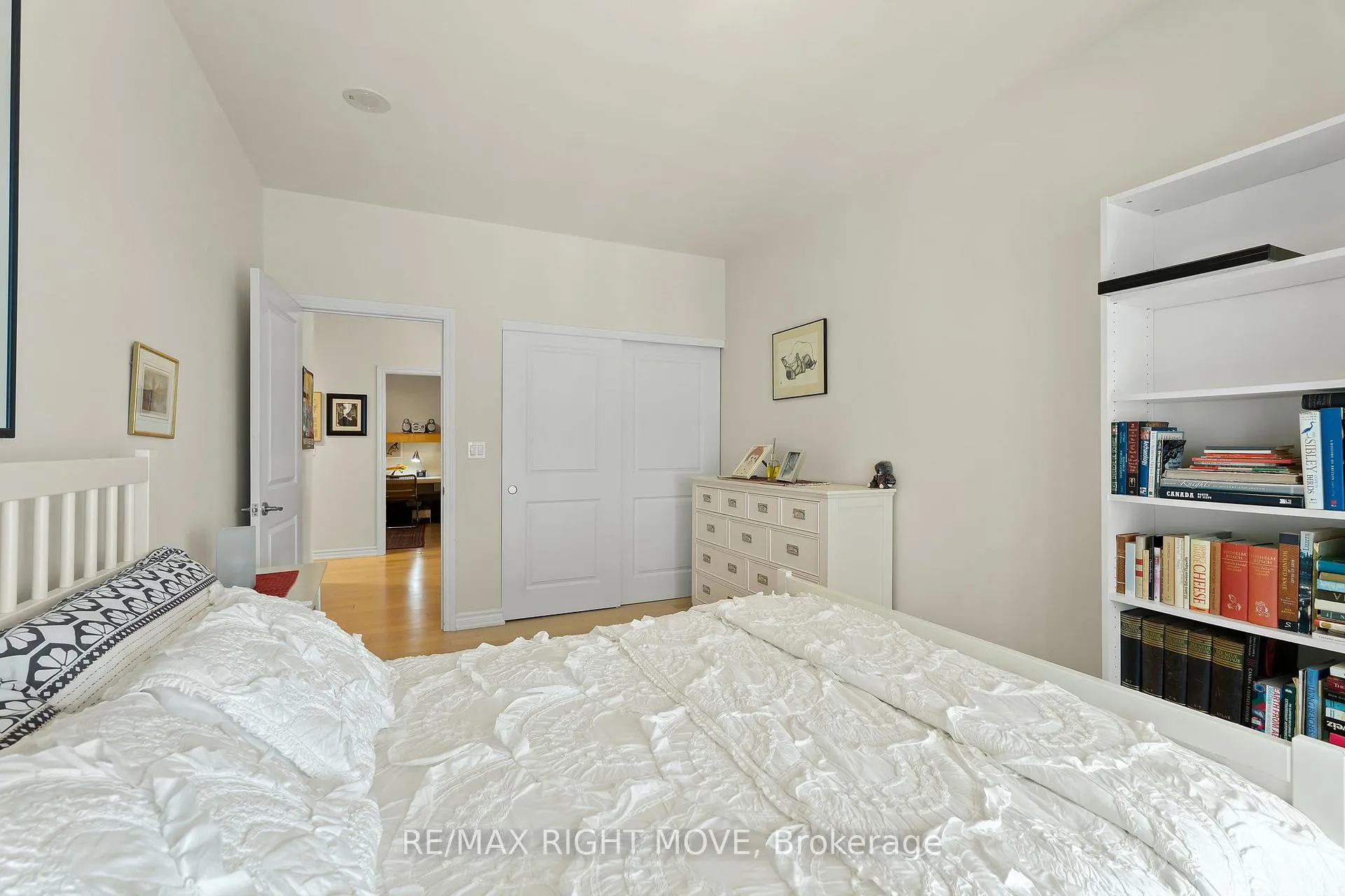 Photo 30 of Unit 402, 80 Orchard Point Road, Orillia — HOMEH