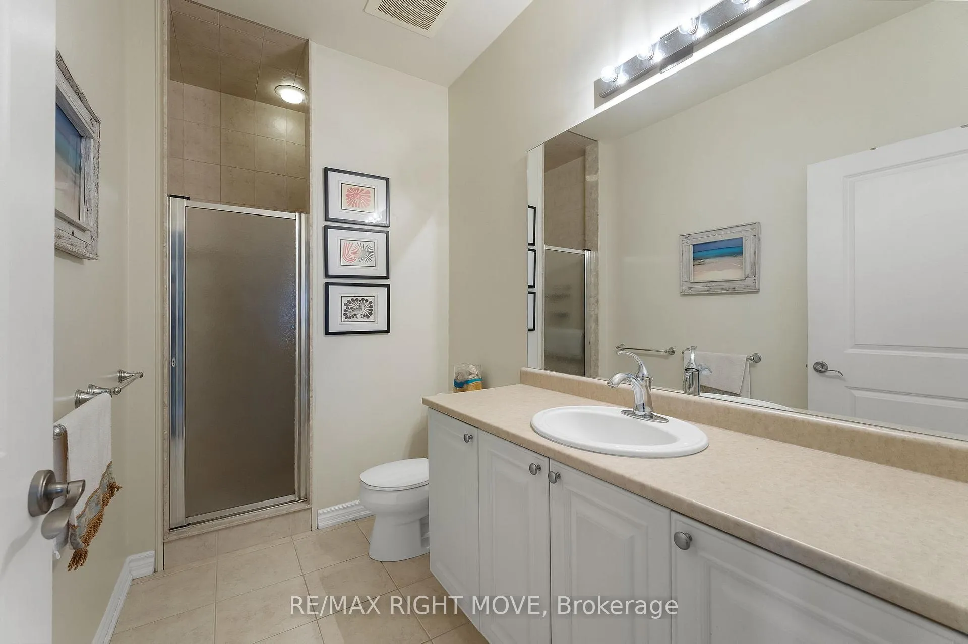 Photo 34 of Unit 402, 80 Orchard Point Road, Orillia — HOMEH