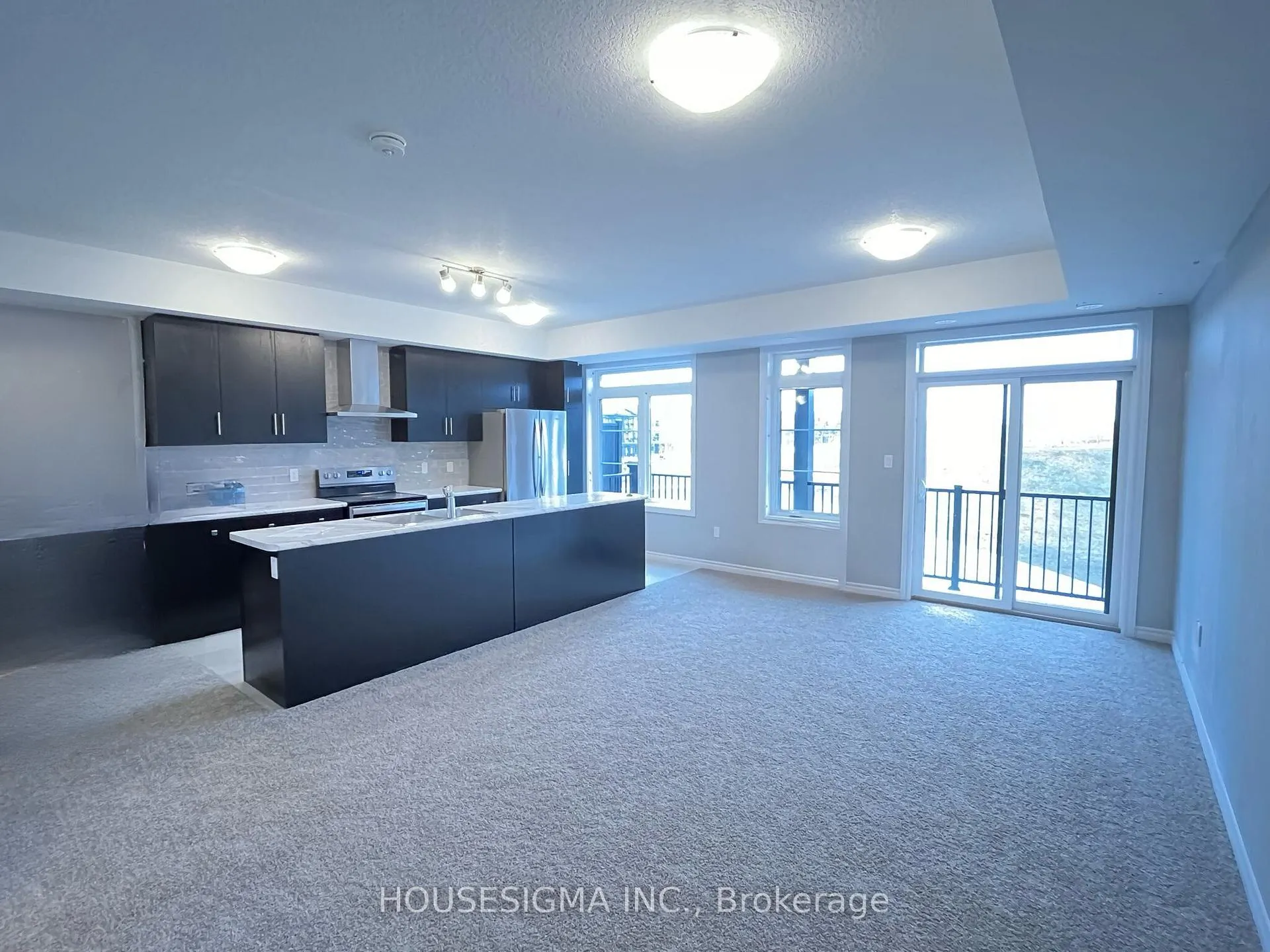 Photo 2 of 8 Lomond Lane, Kitchener — HOMEH